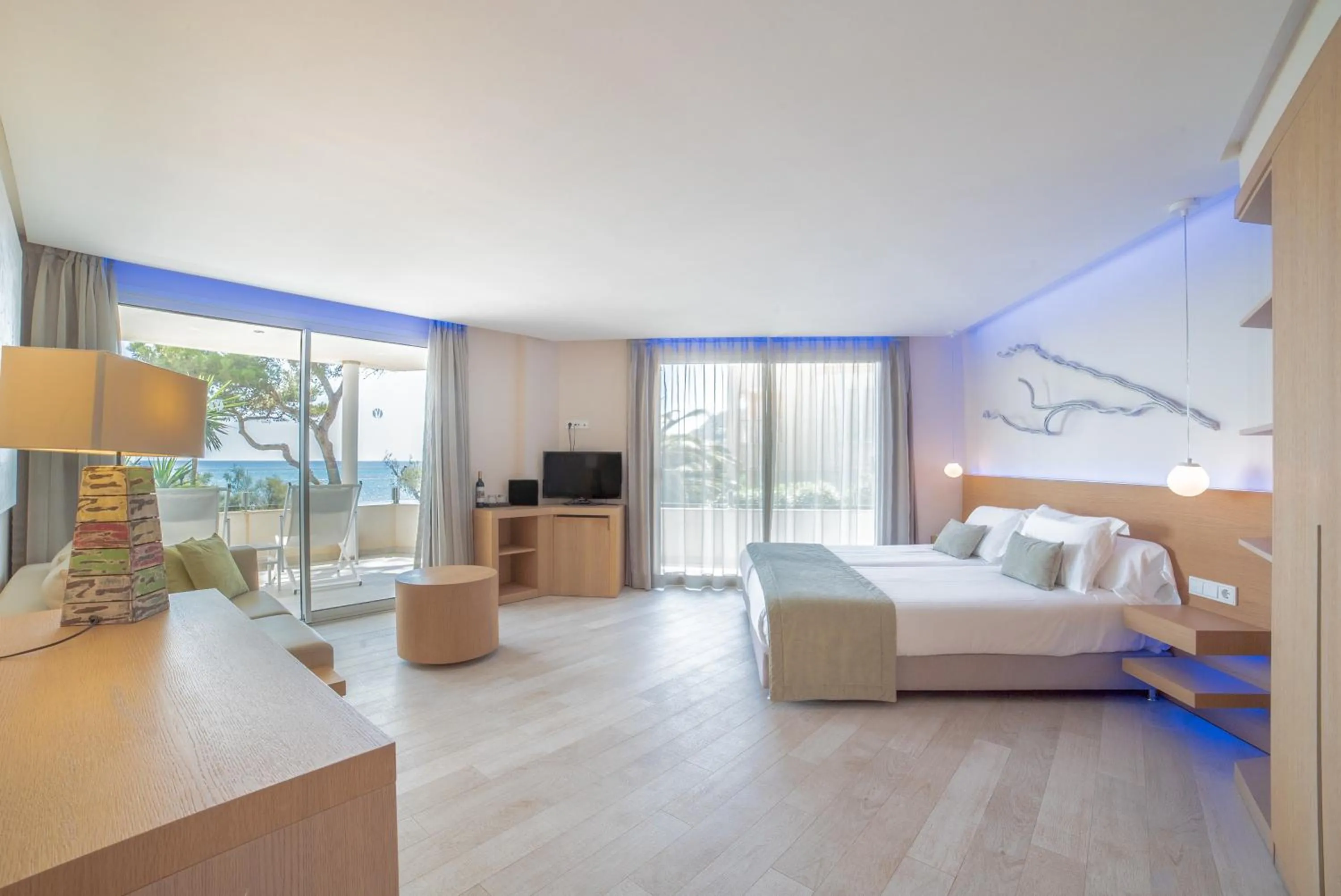 Bed in Melbeach Hotel & Spa - Adults Only