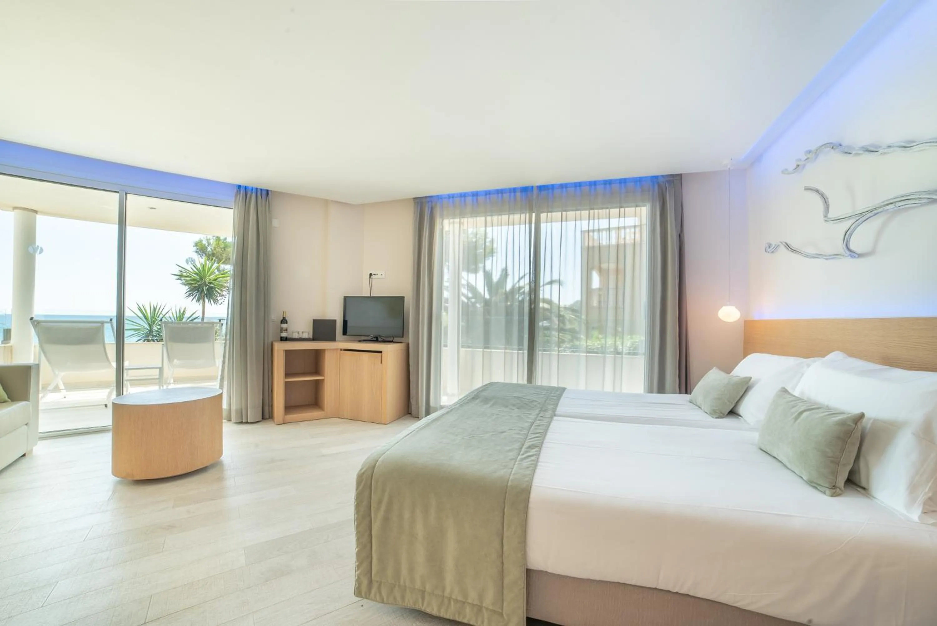 Bed in Melbeach Hotel & Spa - Adults Only