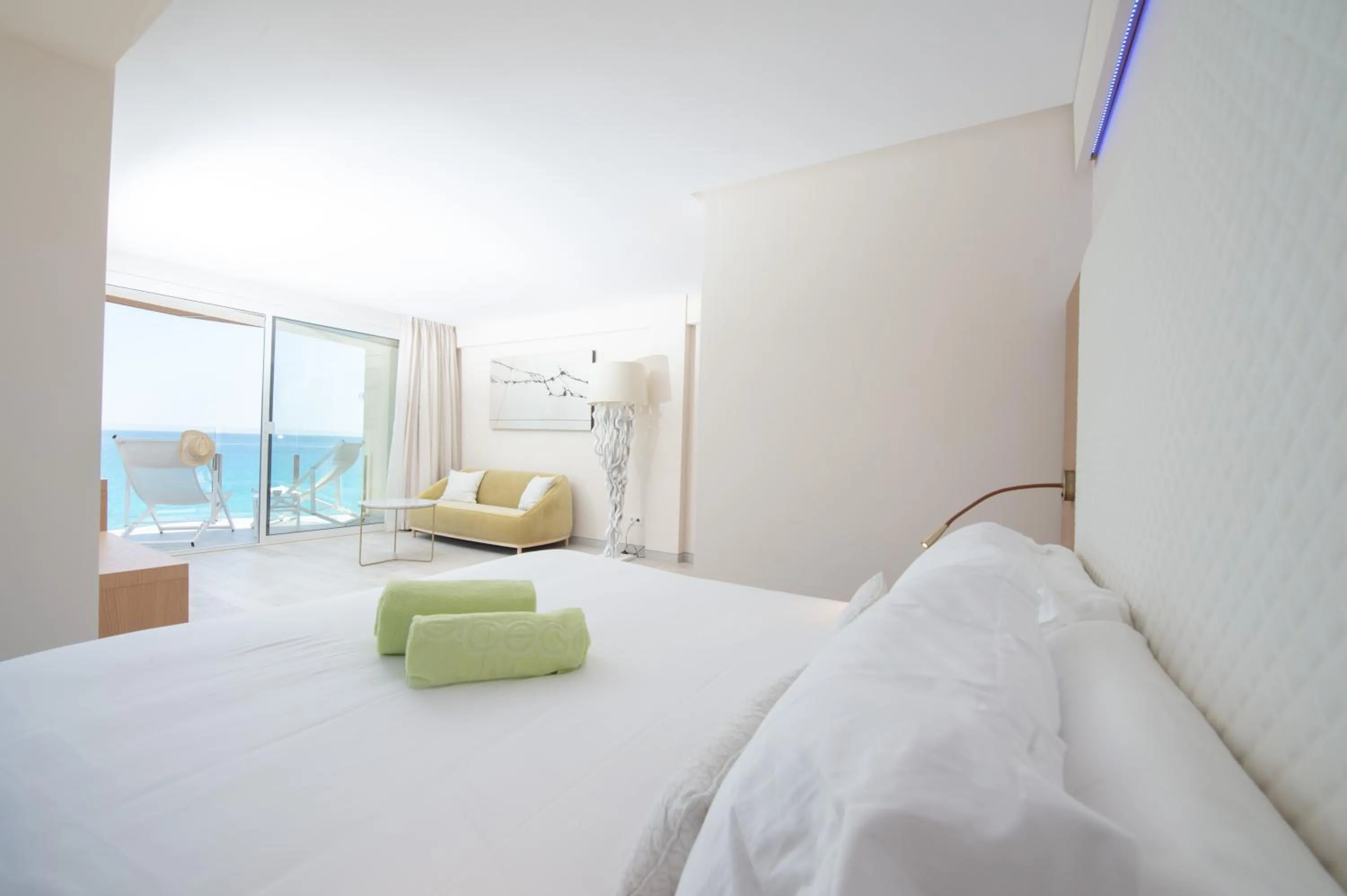 Bed in Melbeach Hotel & Spa - Adults Only