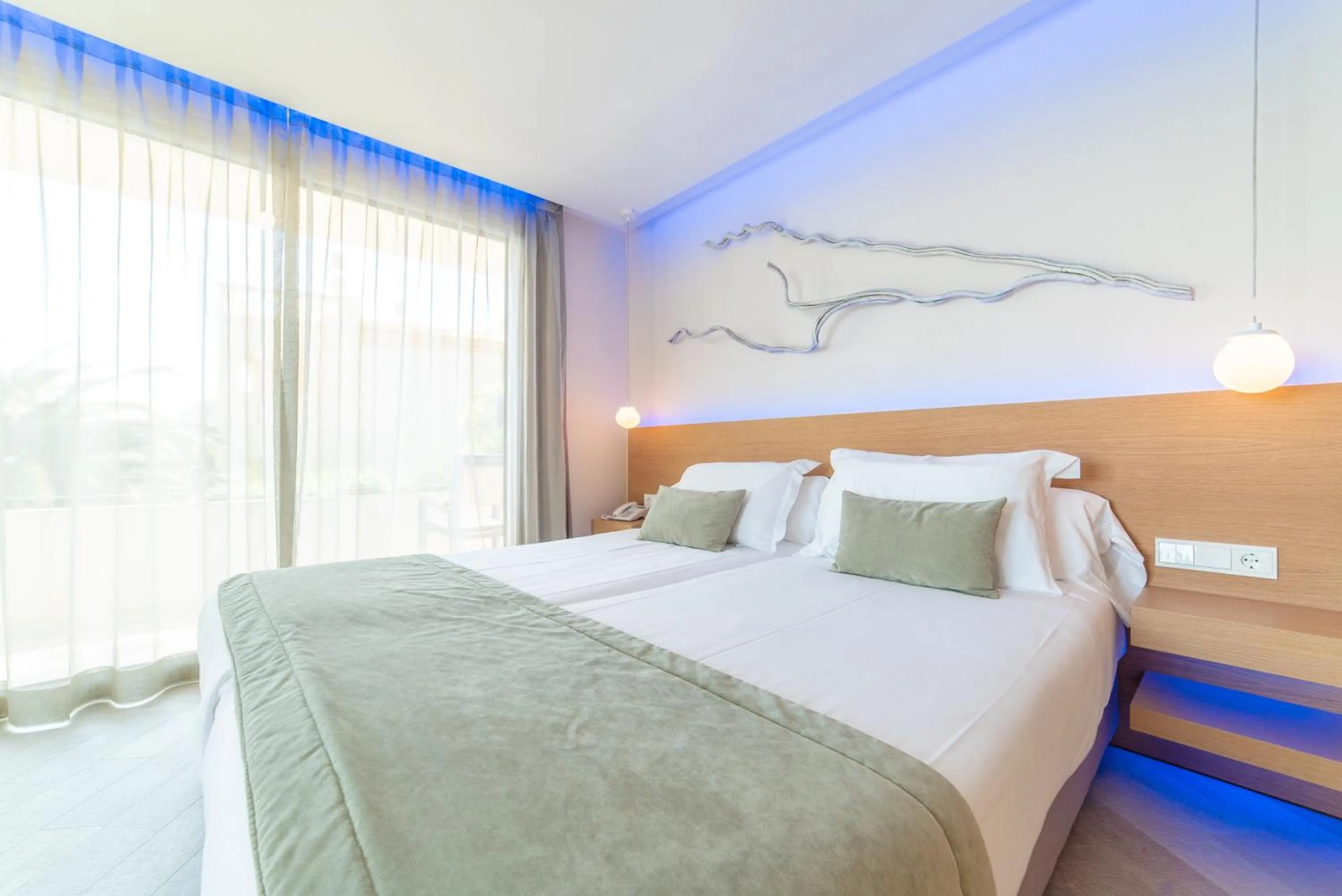 Bed in Melbeach Hotel & Spa - Adults Only