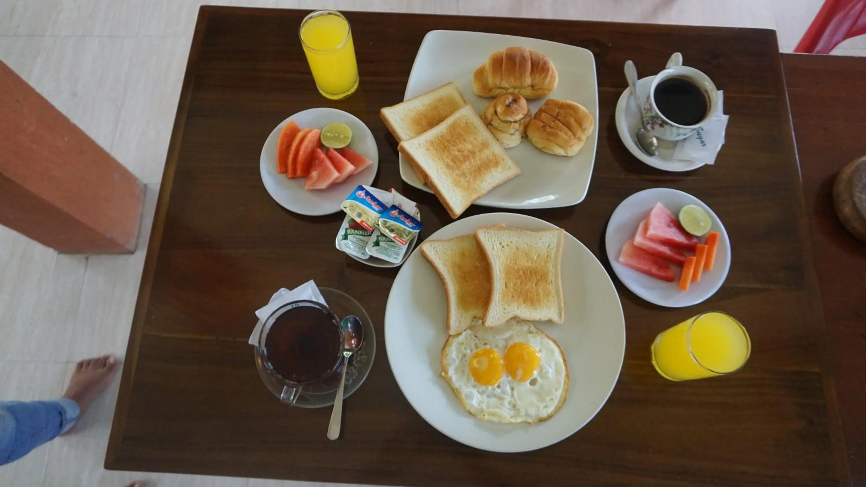 Continental breakfast in Pandawa Beach Homestay
