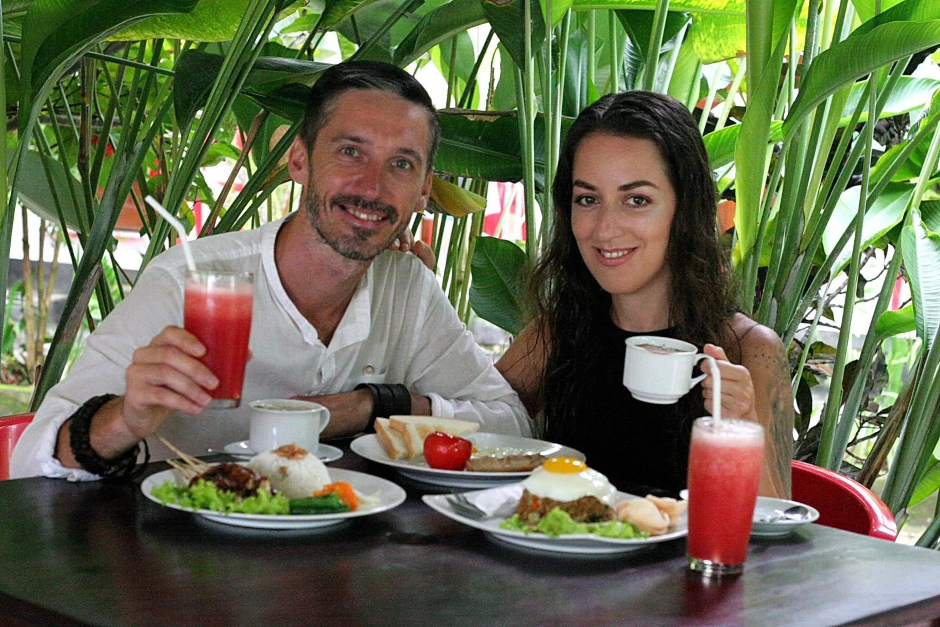 Food and drinks in Pandawa Beach Homestay