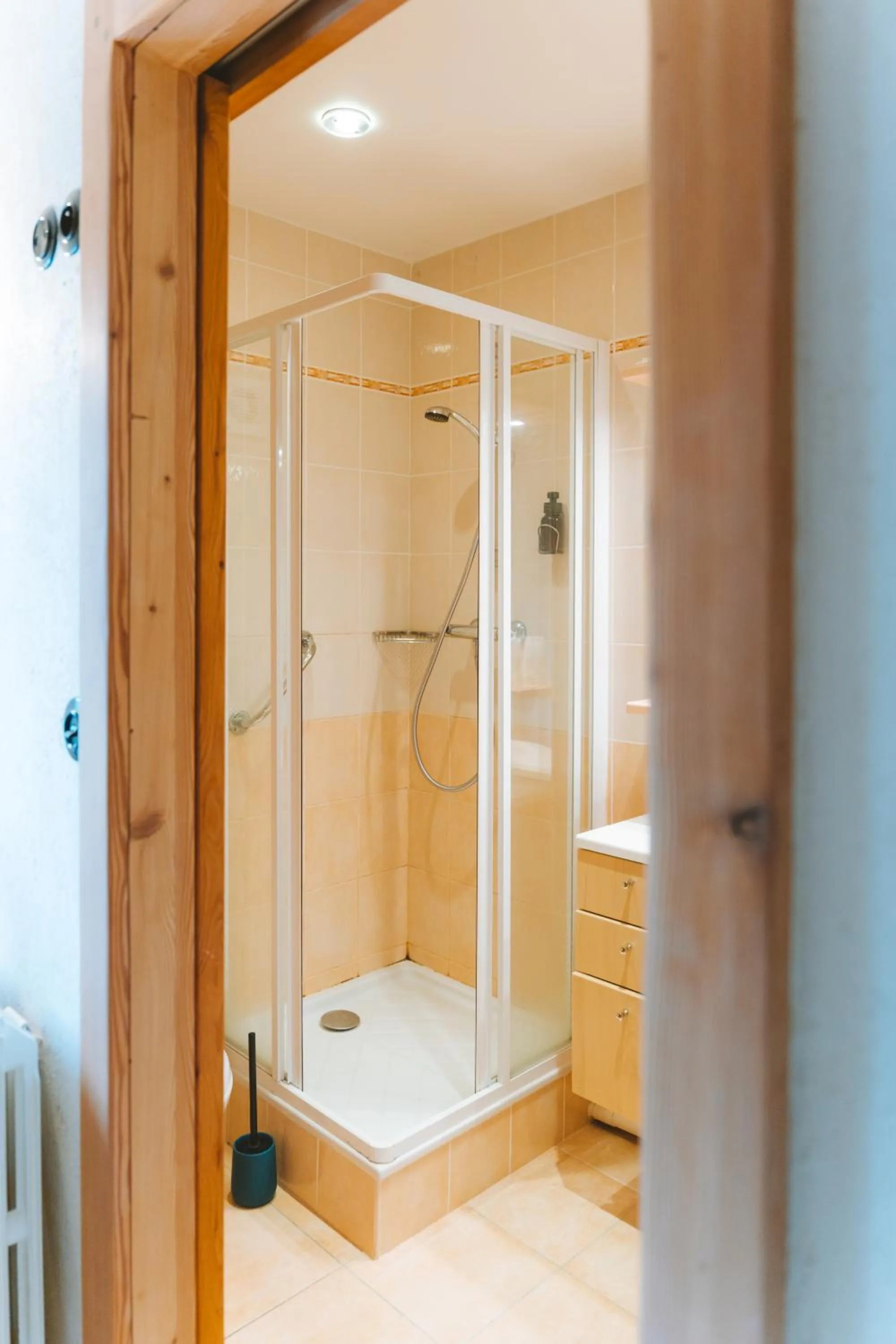 Shower in Hostel Quartier Libre