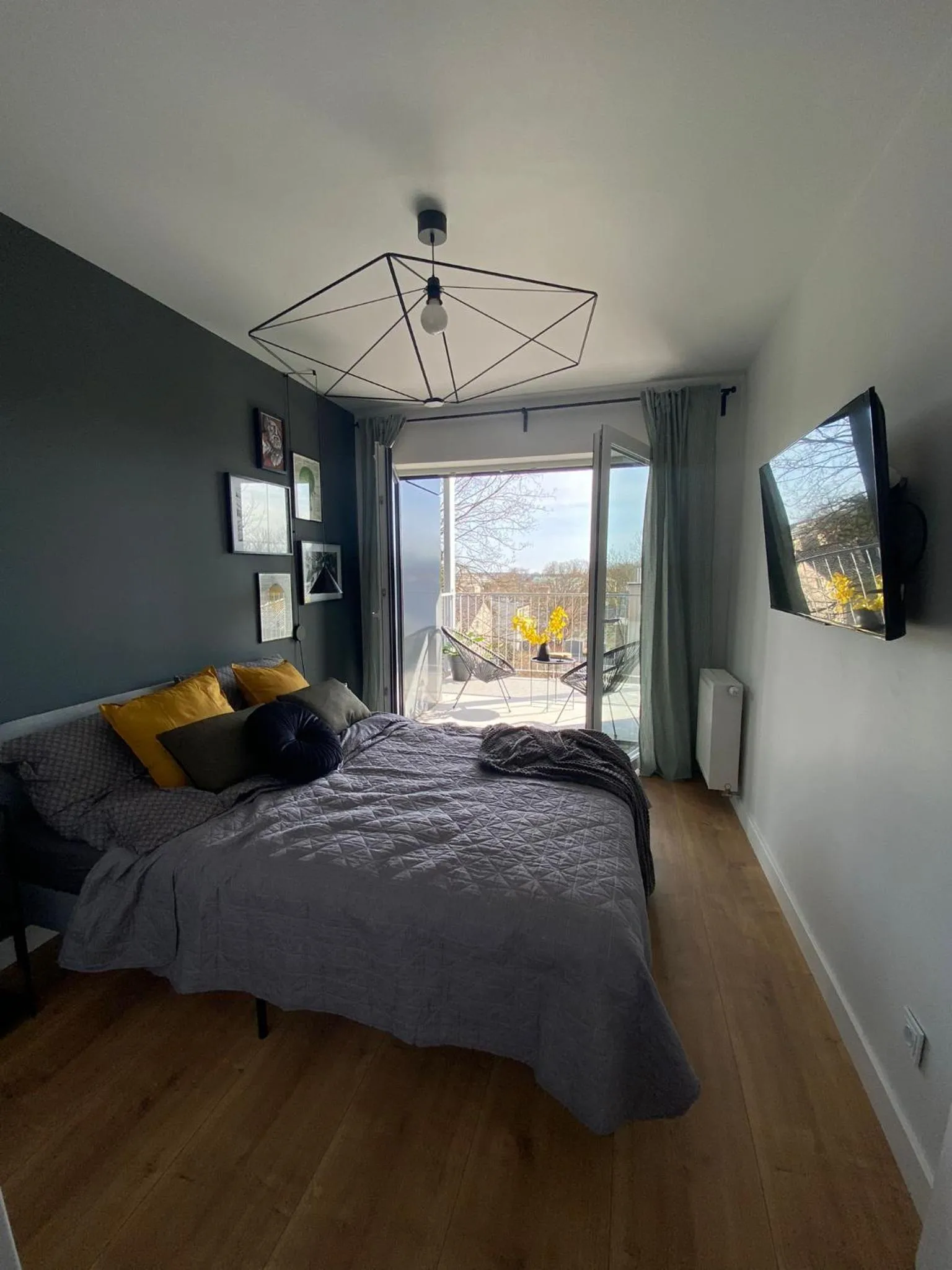 Bed in Boosko Me 2