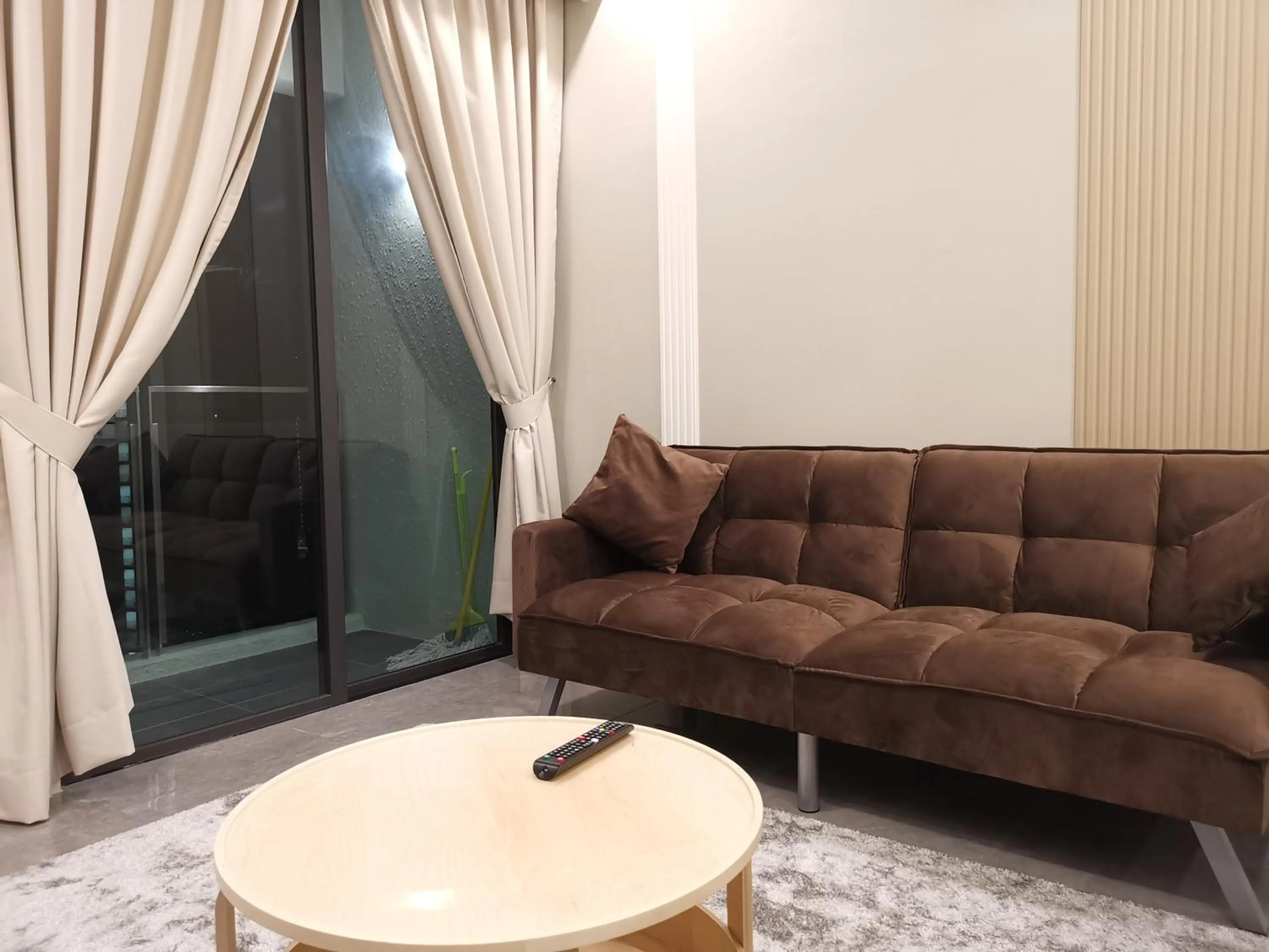 The Ooak Suites and Residence@ Kiara 163