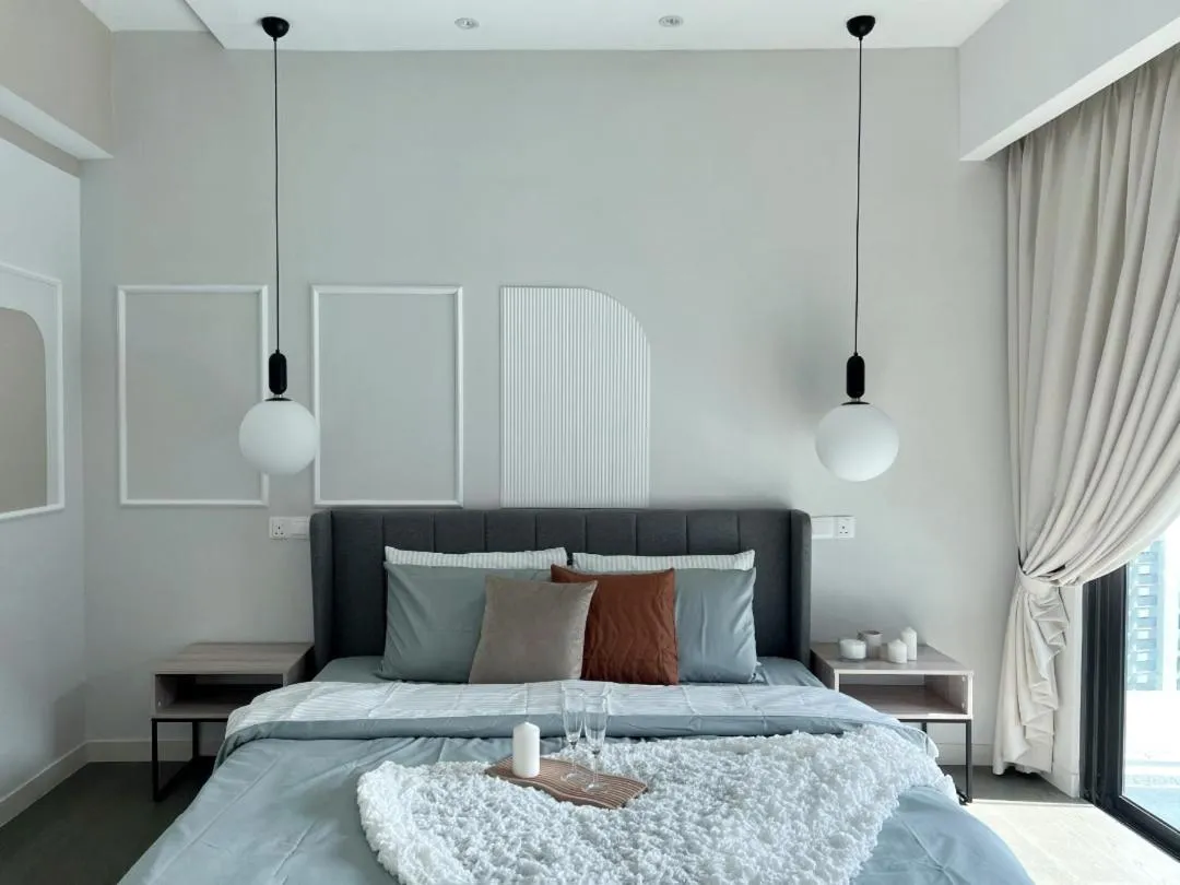 Bed in The Ooak Suites and Residence@ Kiara 163