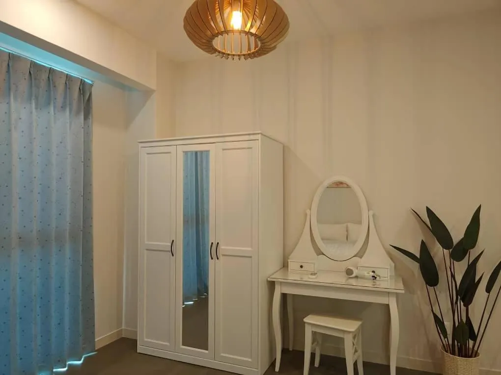 The Ooak Suites and Residence@ Kiara 163