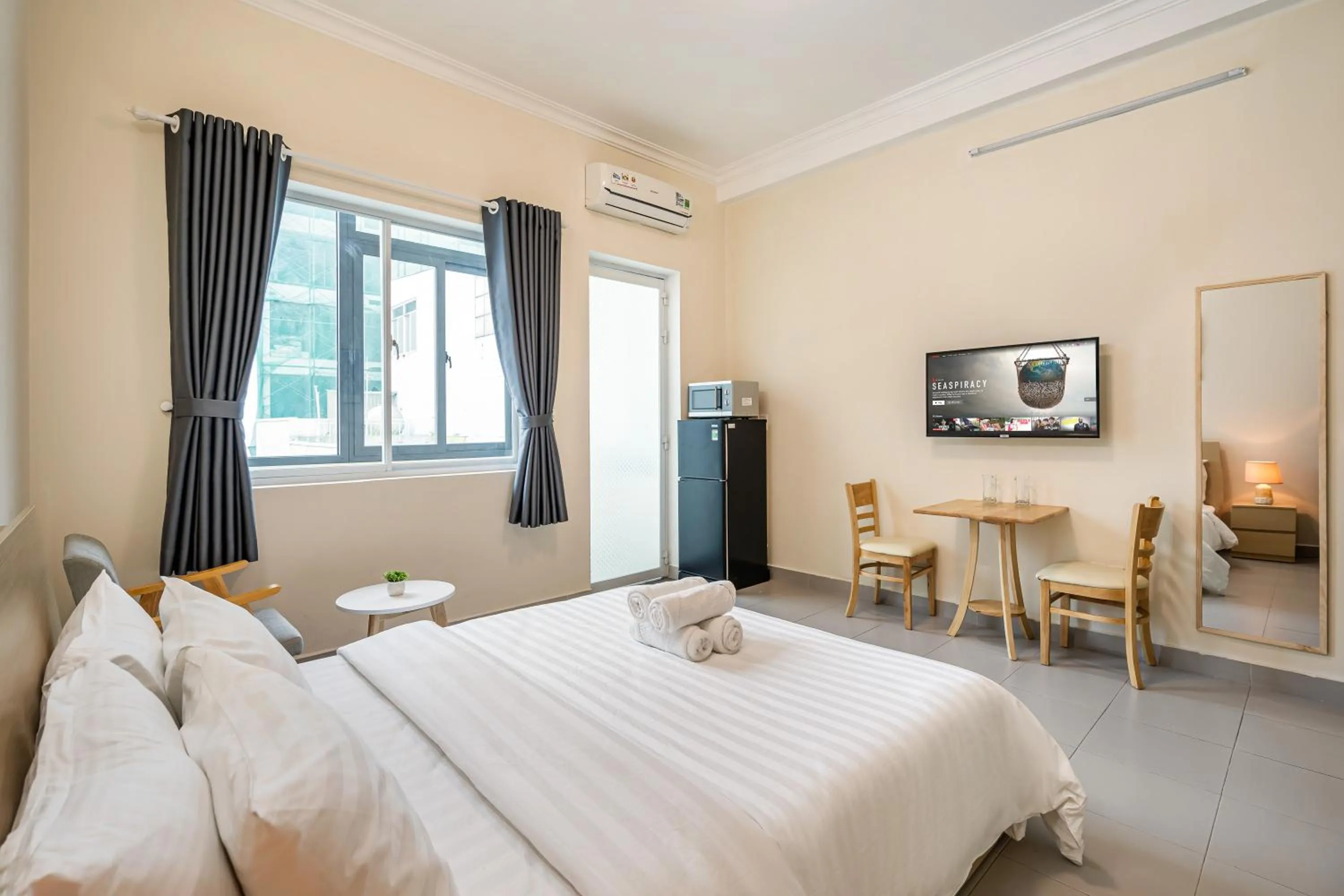 Photo of the whole room, Bed in We Home Nguyen Trai