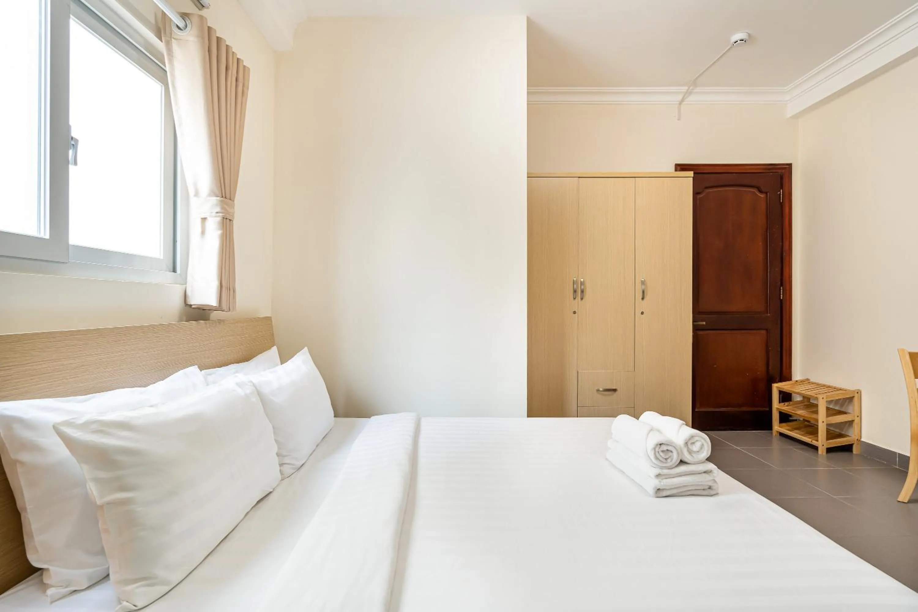 Property building, Bed in We Home Nguyen Trai