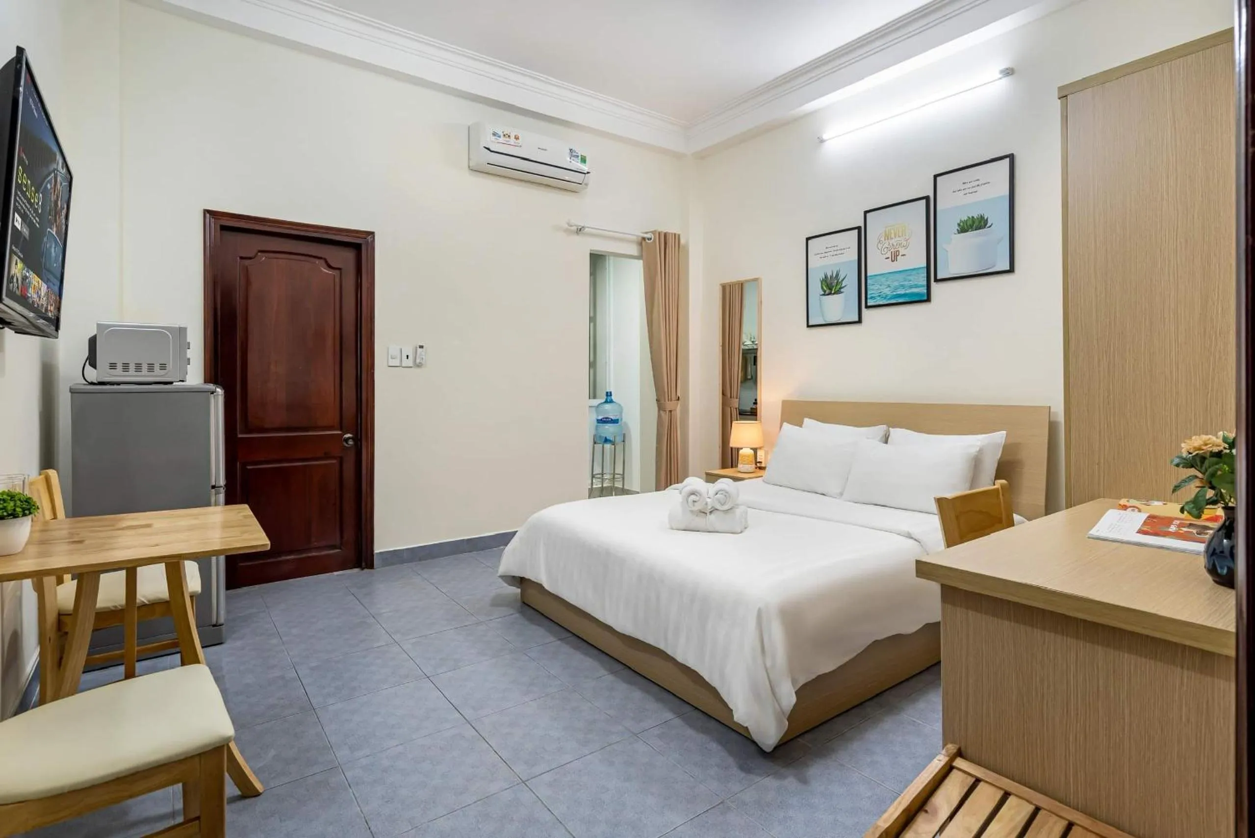 Photo of the whole room, Bed in We Home Nguyen Trai