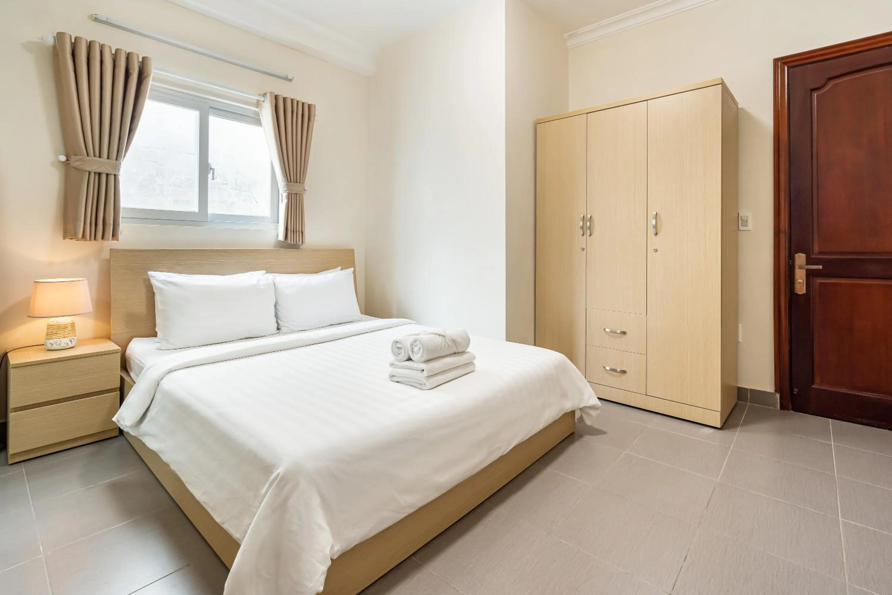 Property building, Bed in We Home Nguyen Trai