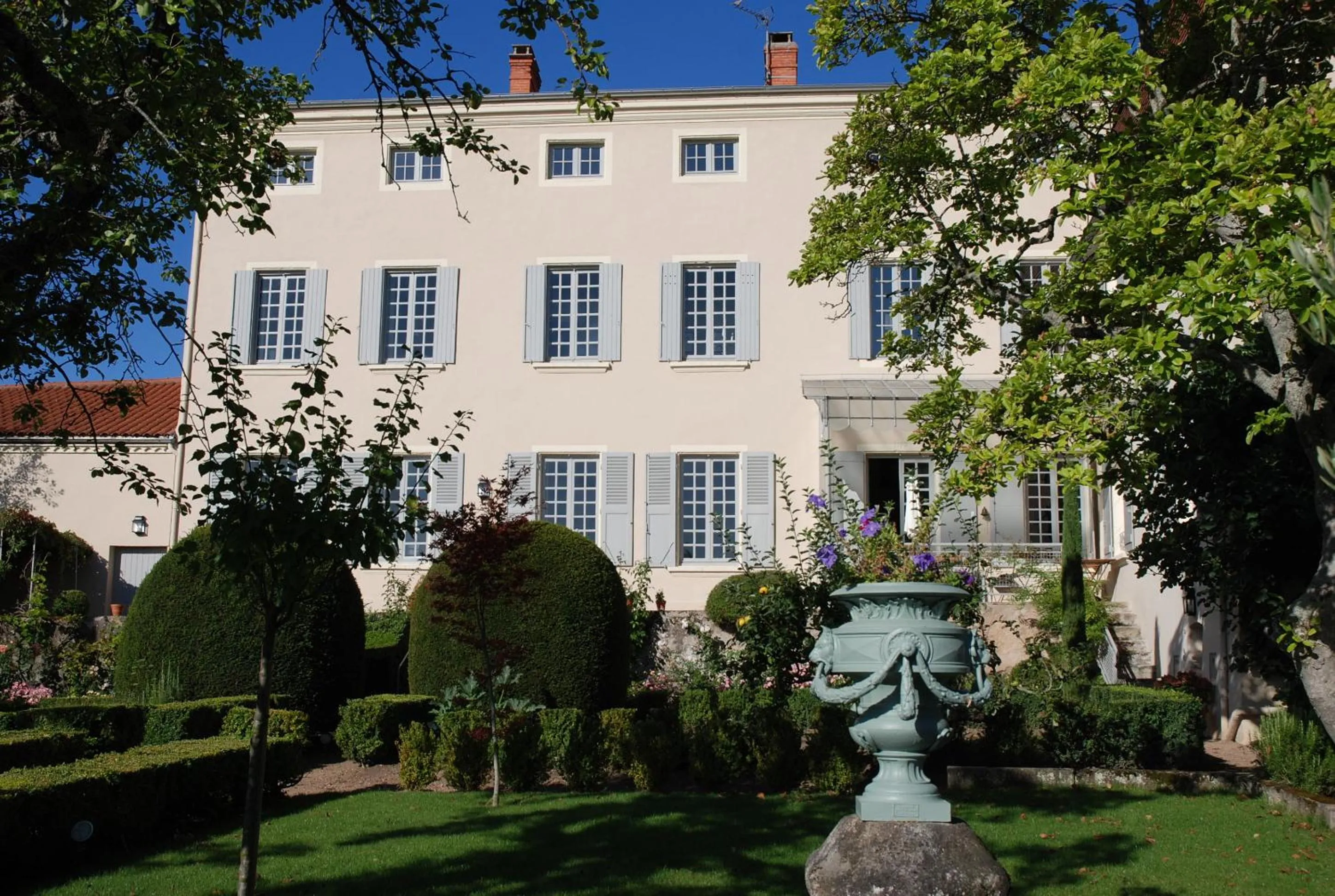 Facade/entrance in Demeure Bouquet