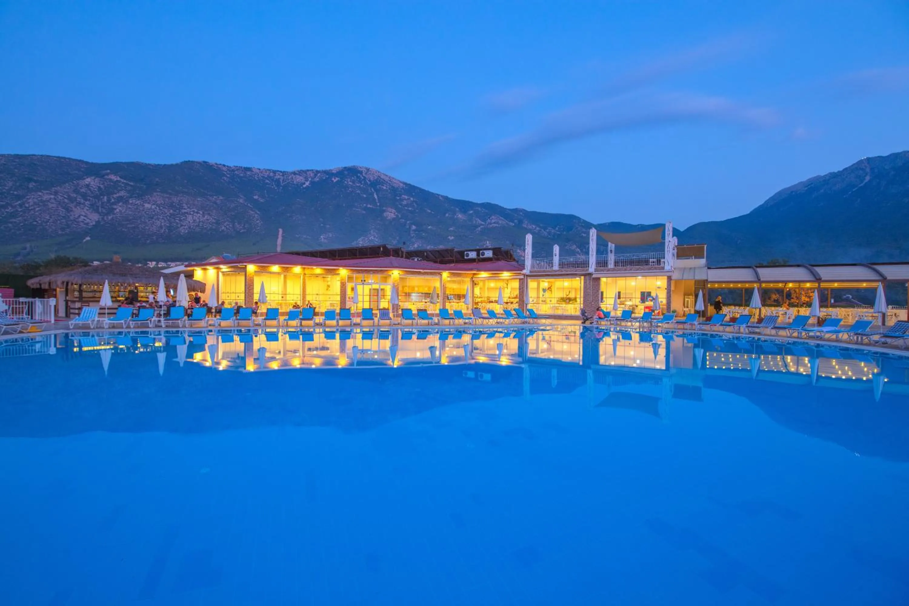 Swimming pool in Sahra Su Holiday Village & SPA