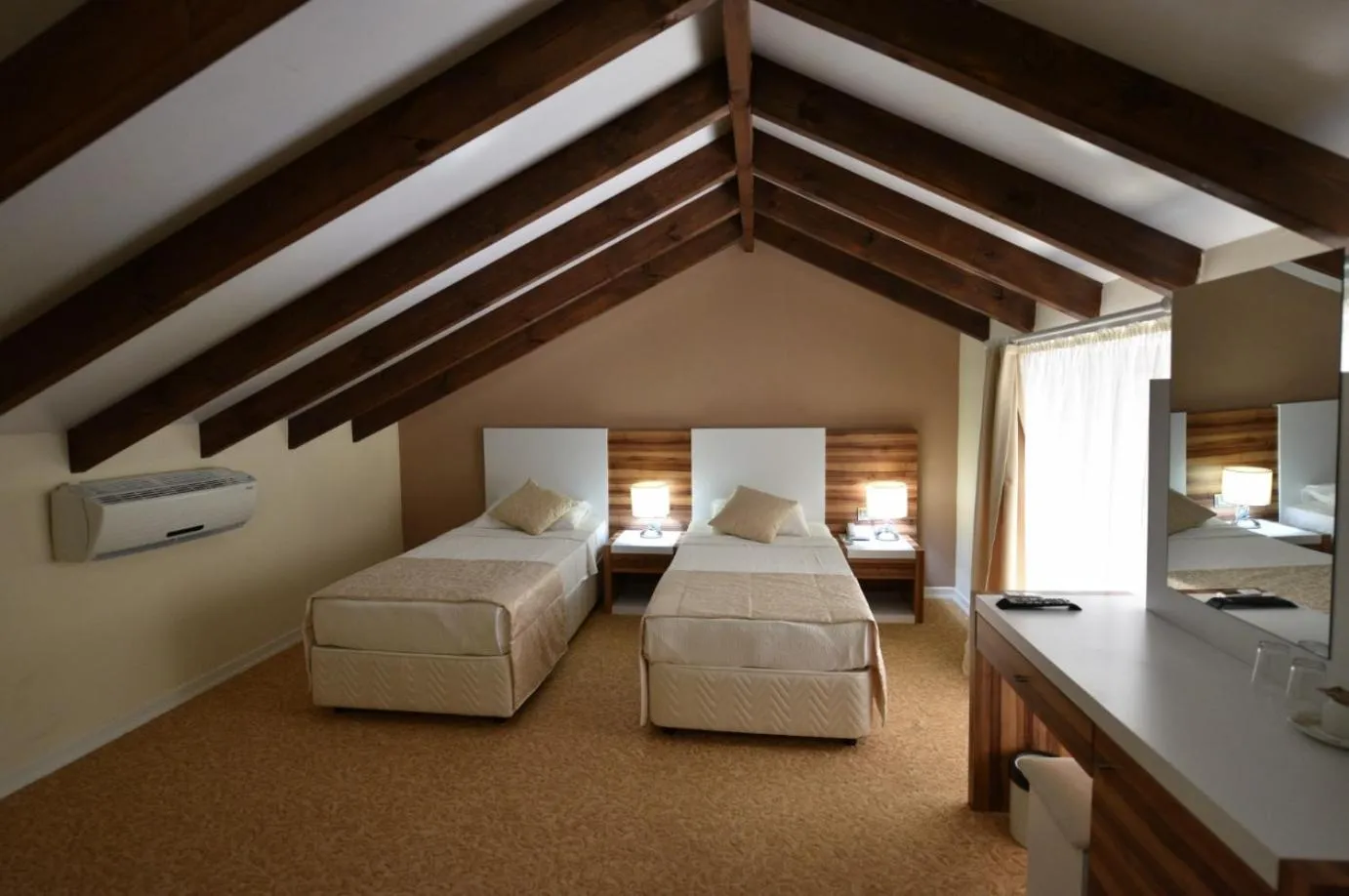 Bed in Sahra Su Holiday Village & SPA