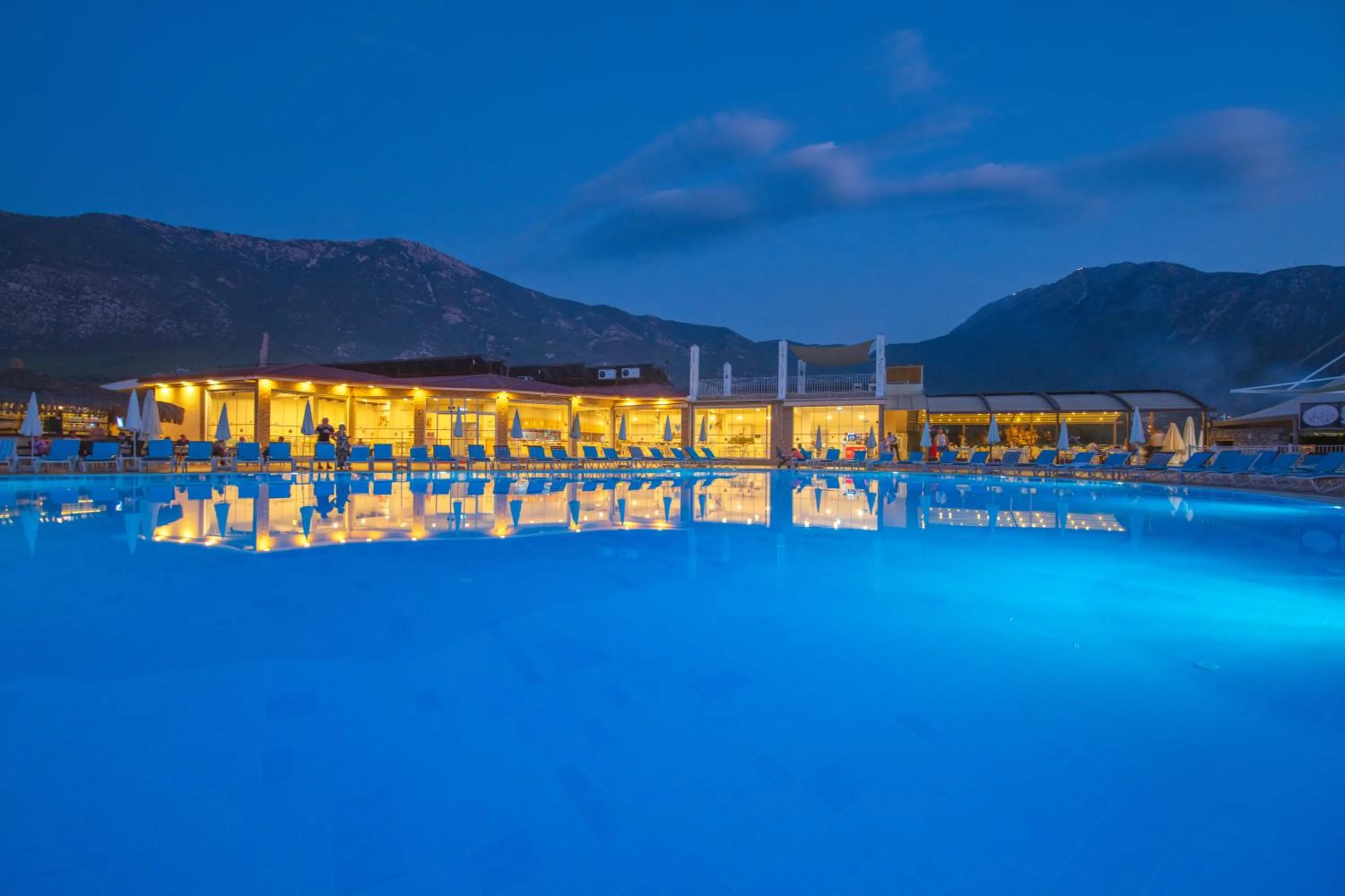 Swimming pool in Sahra Su Holiday Village & SPA