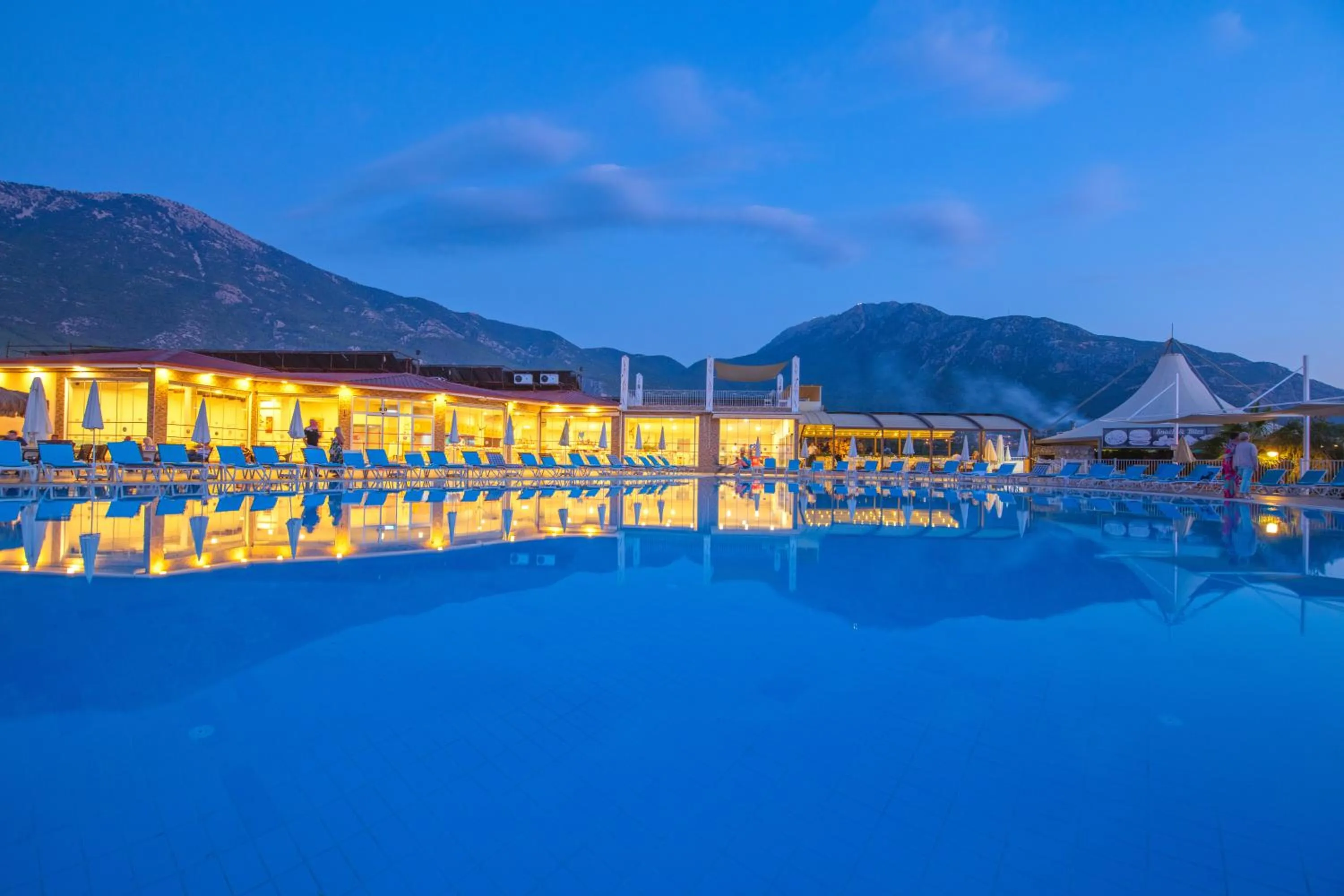 Swimming pool in Sahra Su Holiday Village & SPA