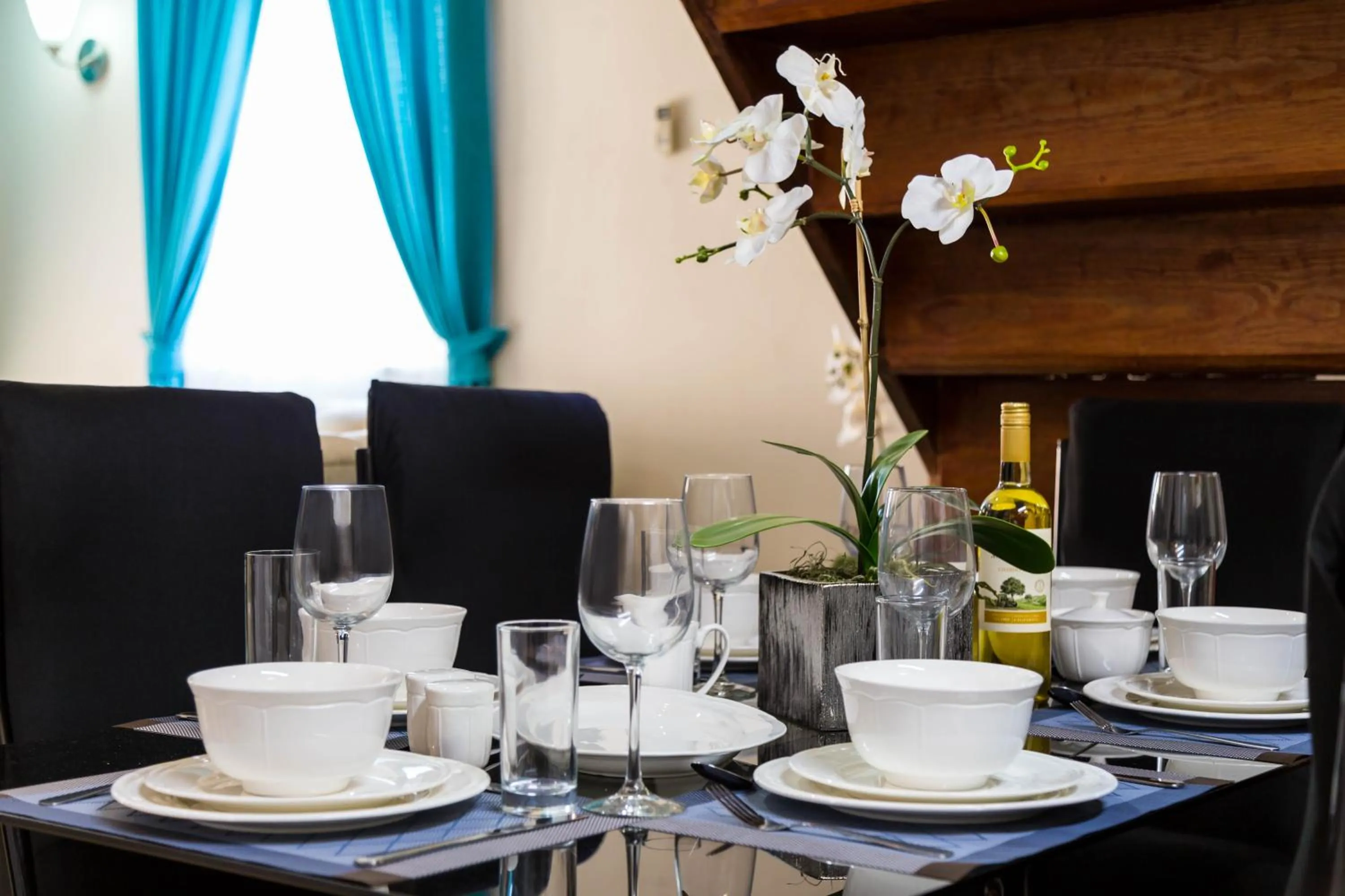 Dining area in Sweet Kensville @ New Kingston