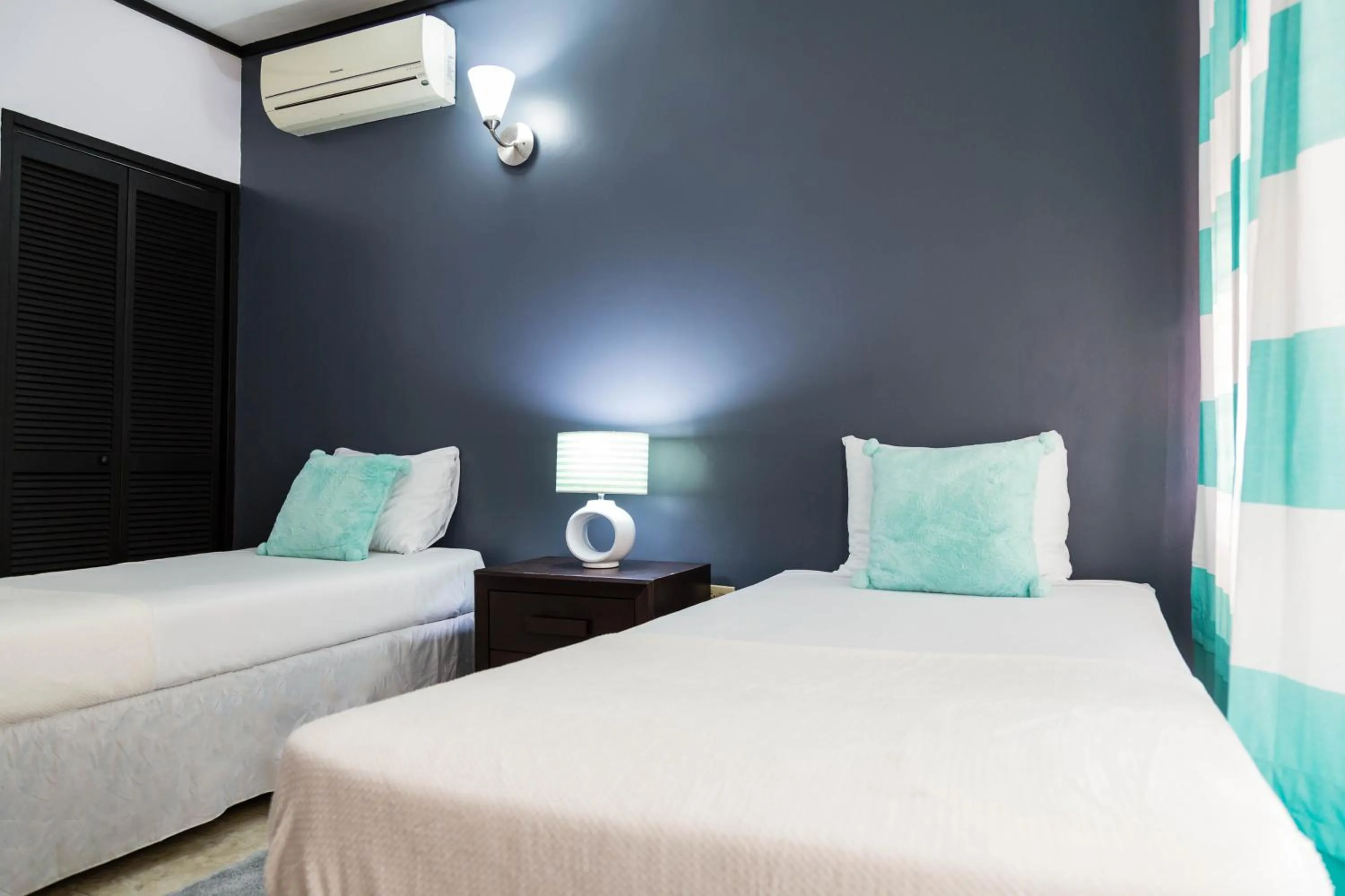 Breakfast, Bed in Sweet Kensville @ New Kingston