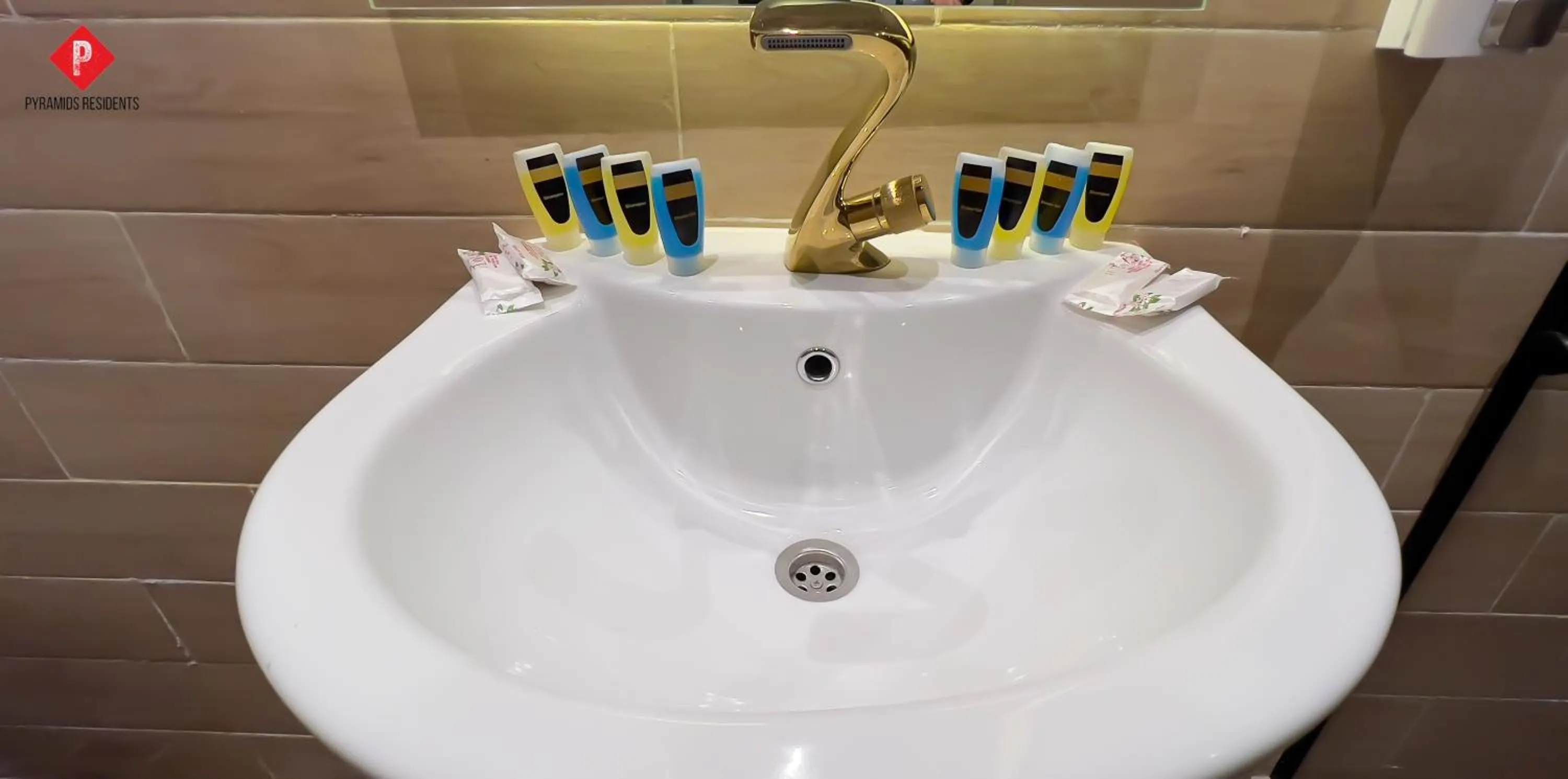 Bathroom in Pyramids View Guest House