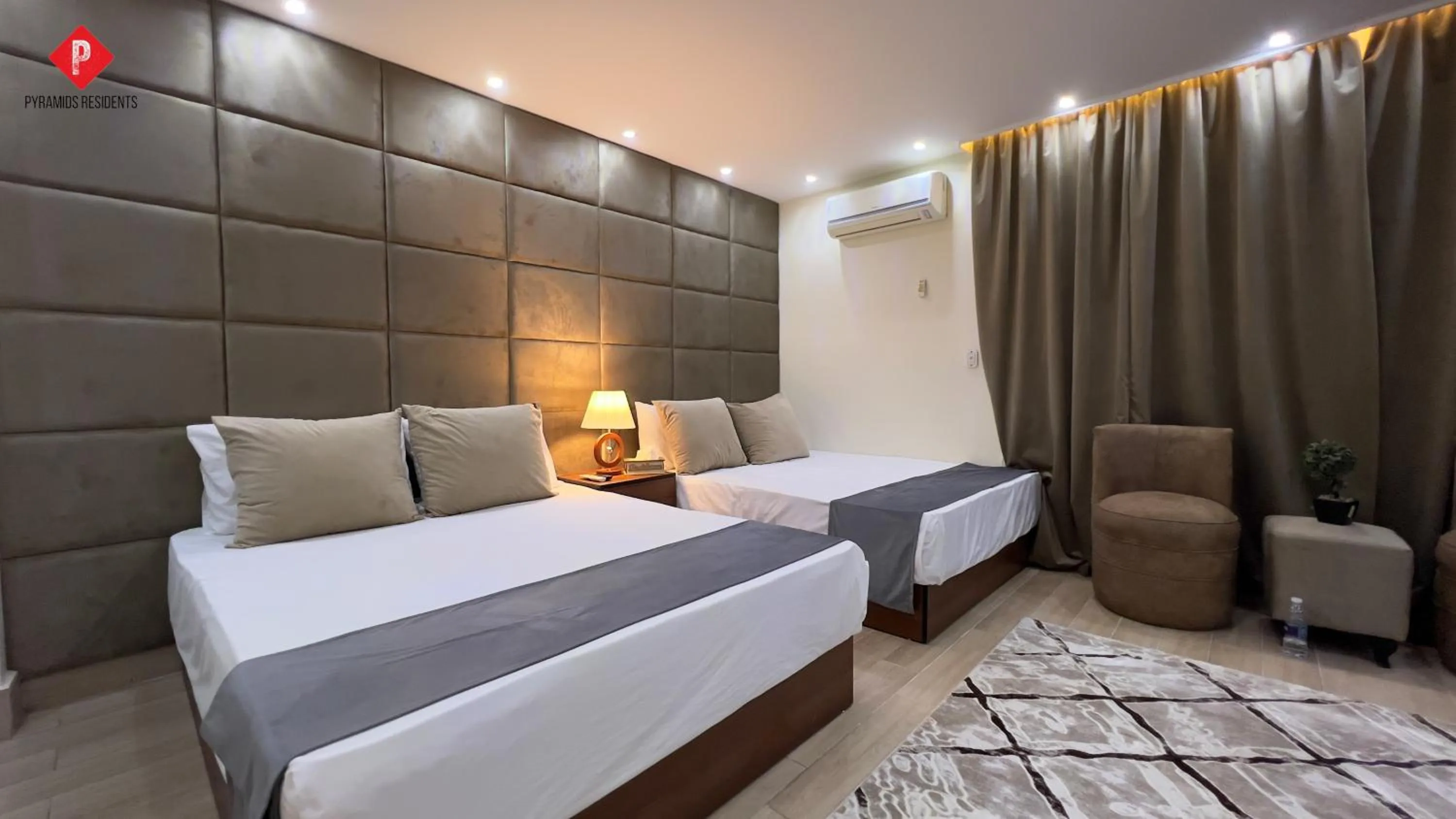 Bed in Pyramids View Guest House