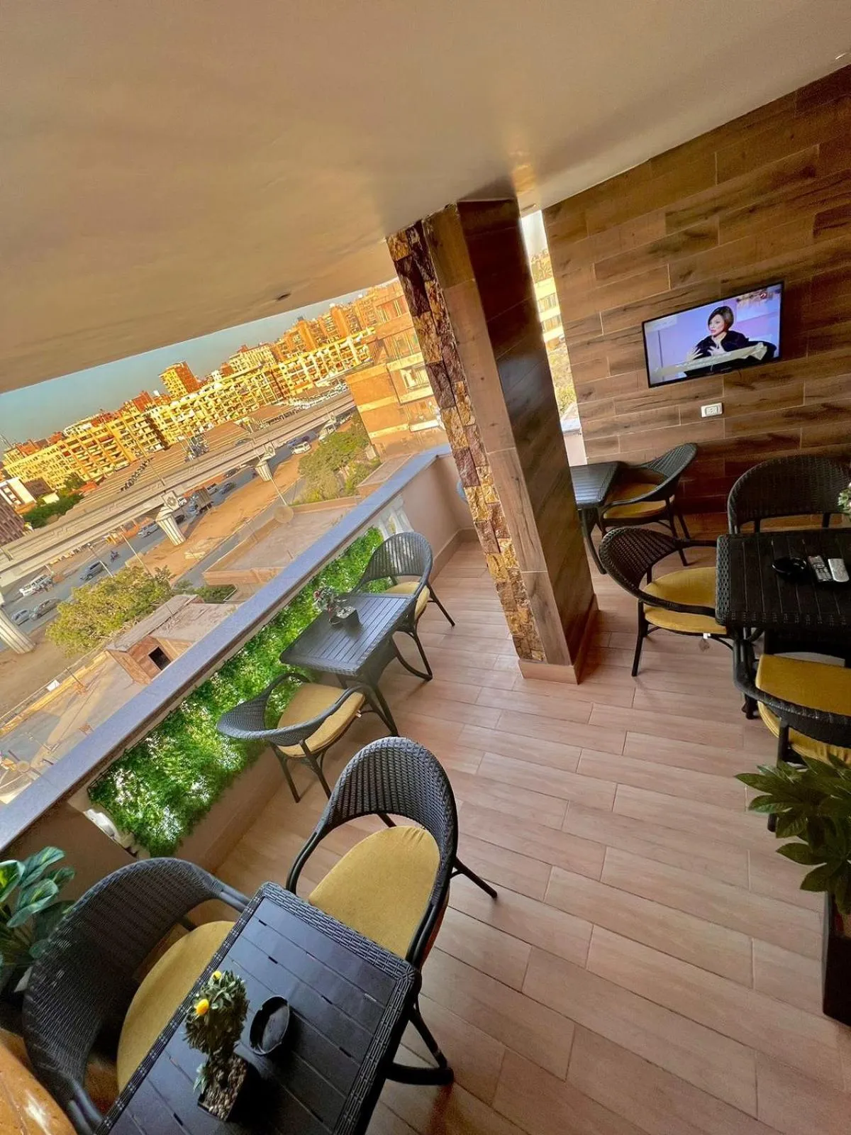 Balcony/Terrace in Pyramids View Guest House