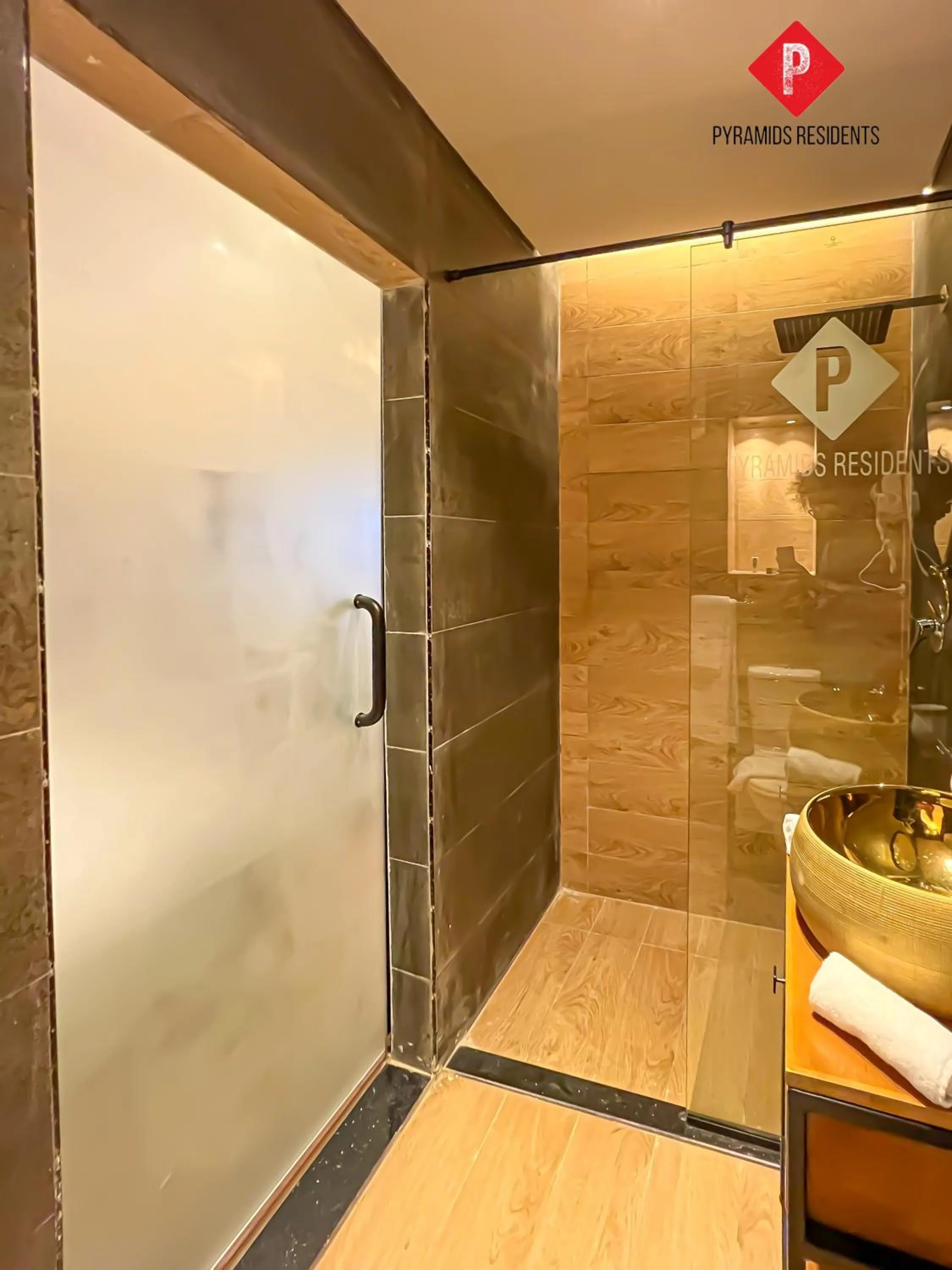 Bathroom in Pyramids View Guest House