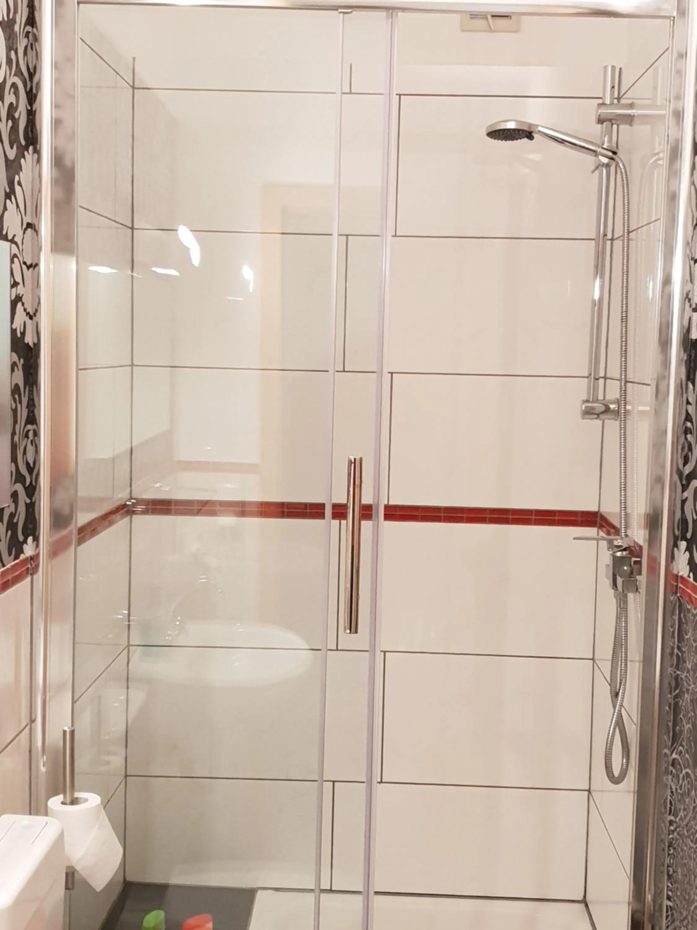 Toilet in Waldhotel Lemberg