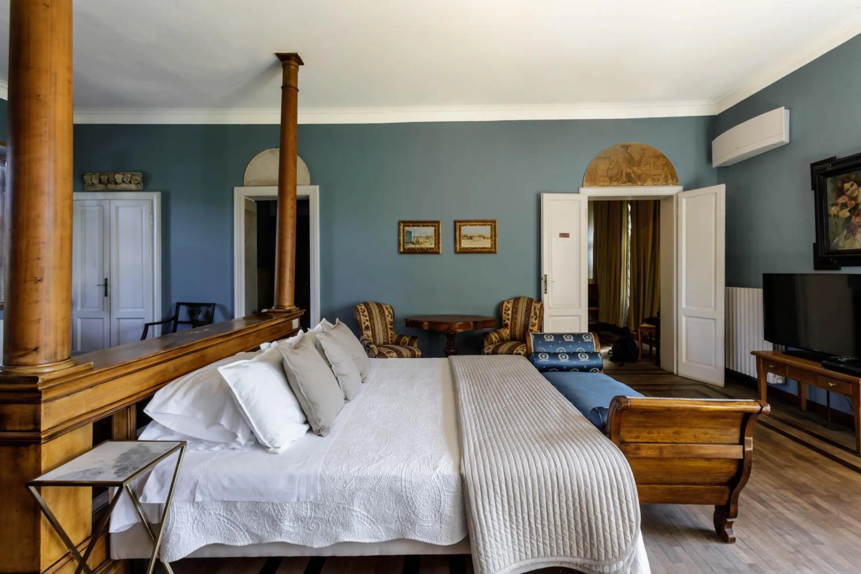 Bed in Albergo Ristorante Madonnina