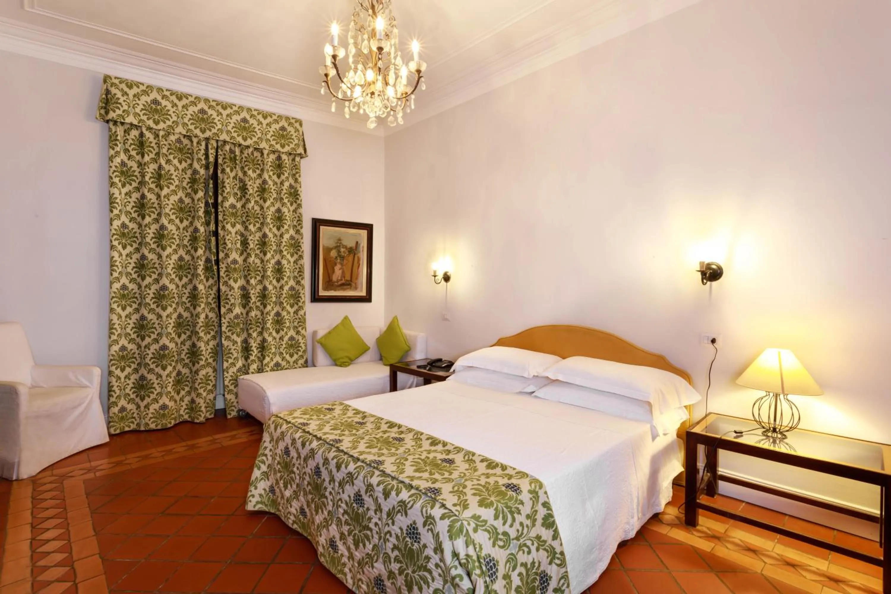 Bed in Albergo Ristorante Madonnina