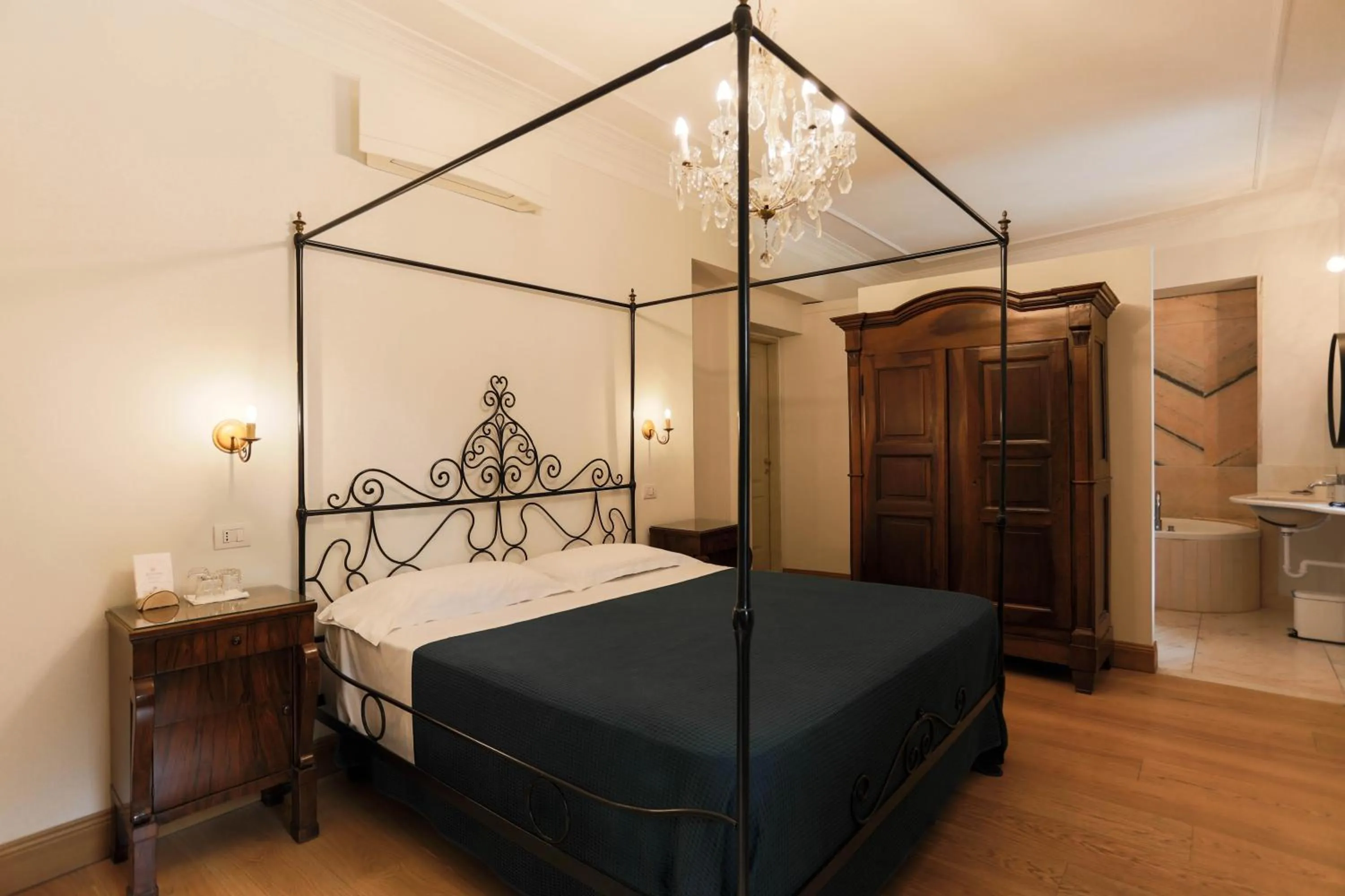 Bed in Albergo Ristorante Madonnina