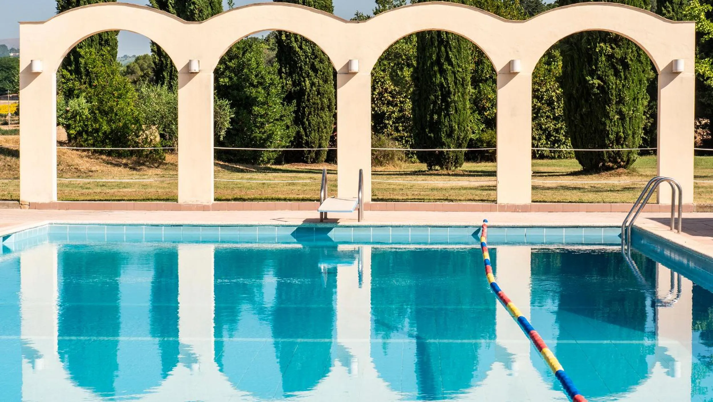 Swimming pool in Hotel Vega Perugia
