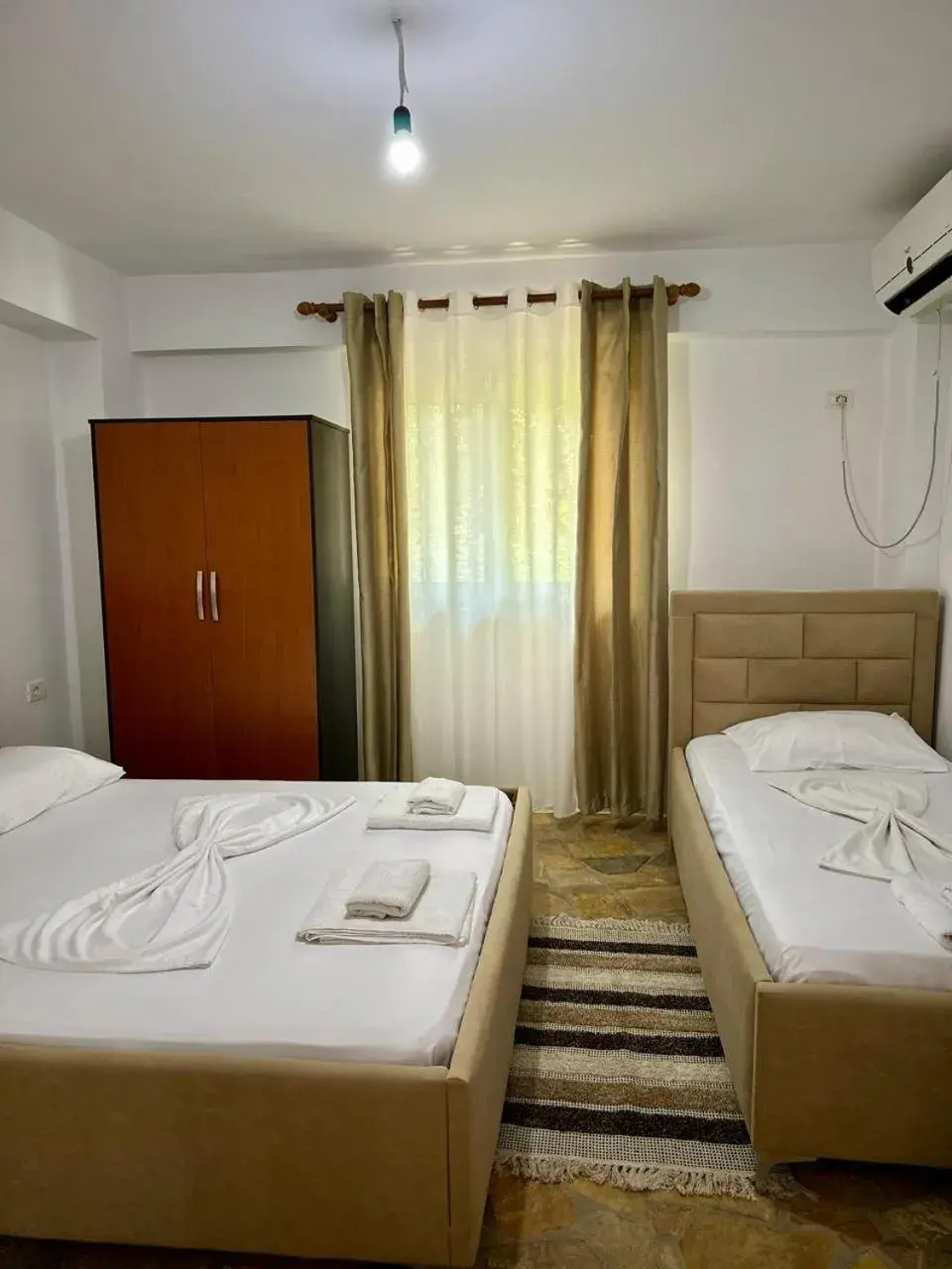 Family Double Room in Petrefi Apartments Family Double Room in Petrefi Apartments