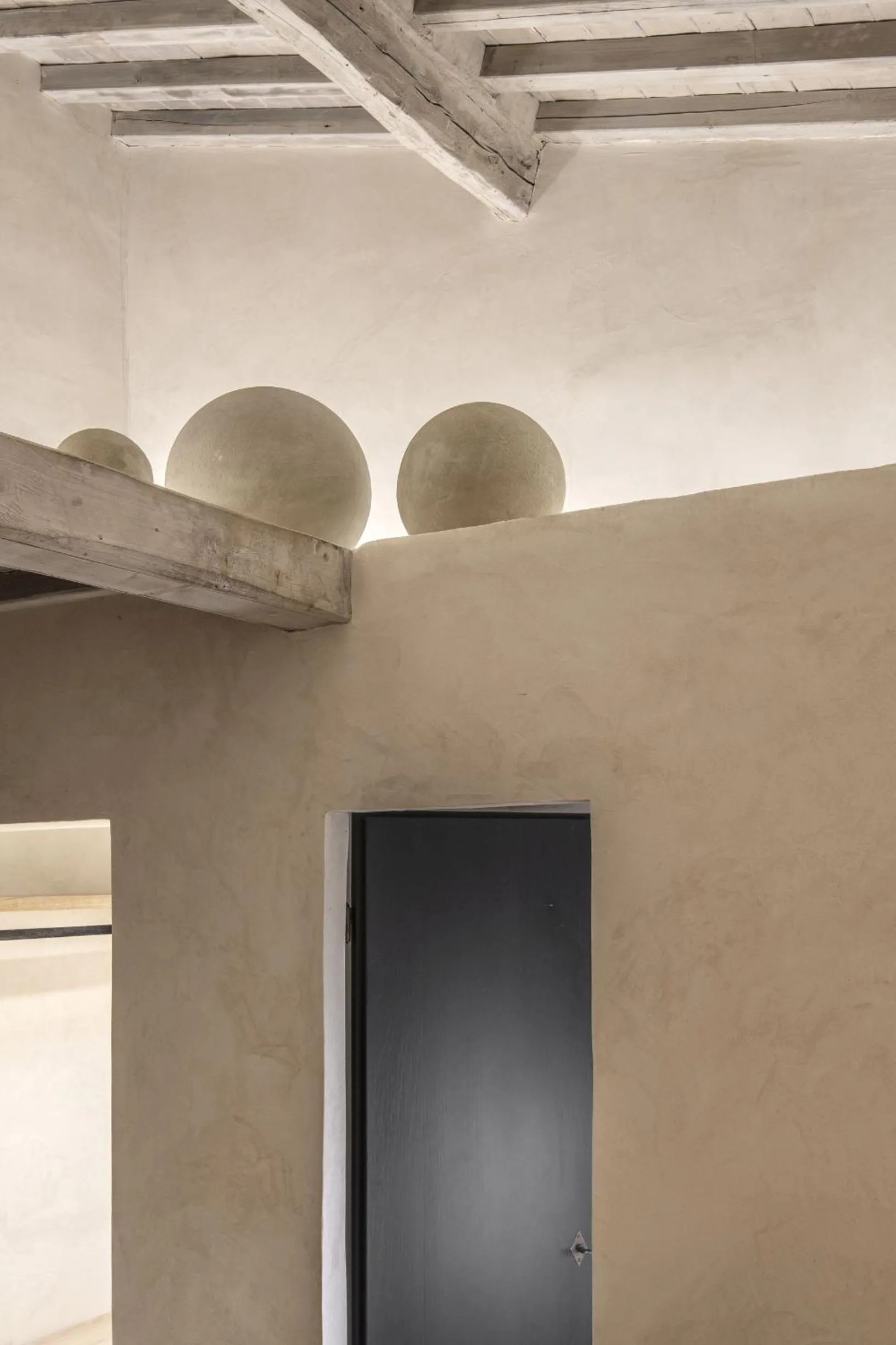 Decorative detail in Badia di Pomaio