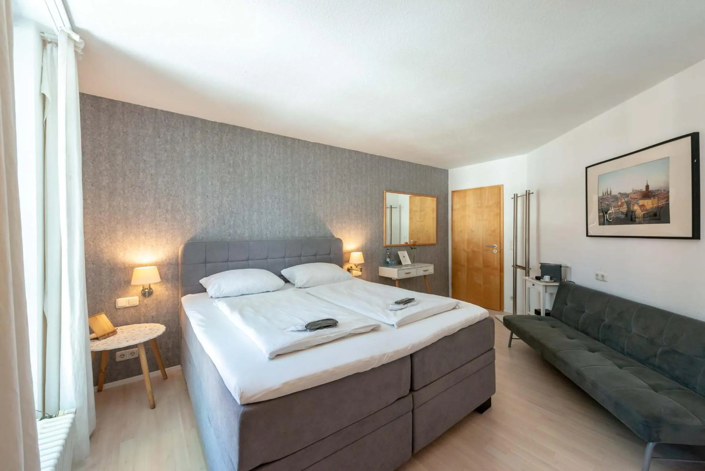 Photo of the whole room, Bed in Hotel Am Dom