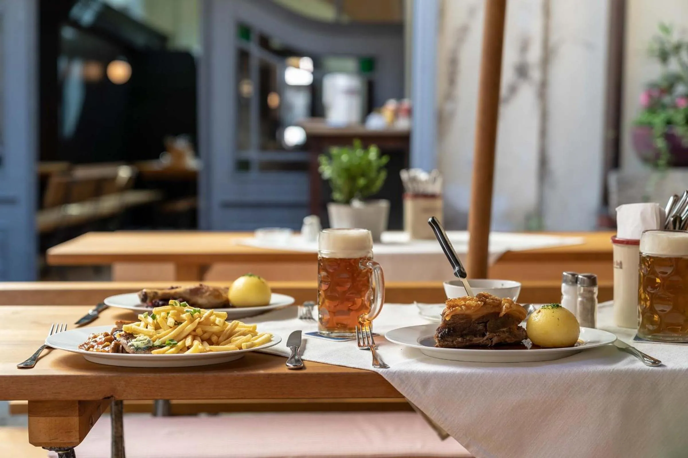 Restaurant/places to eat in Hotel Am Dom