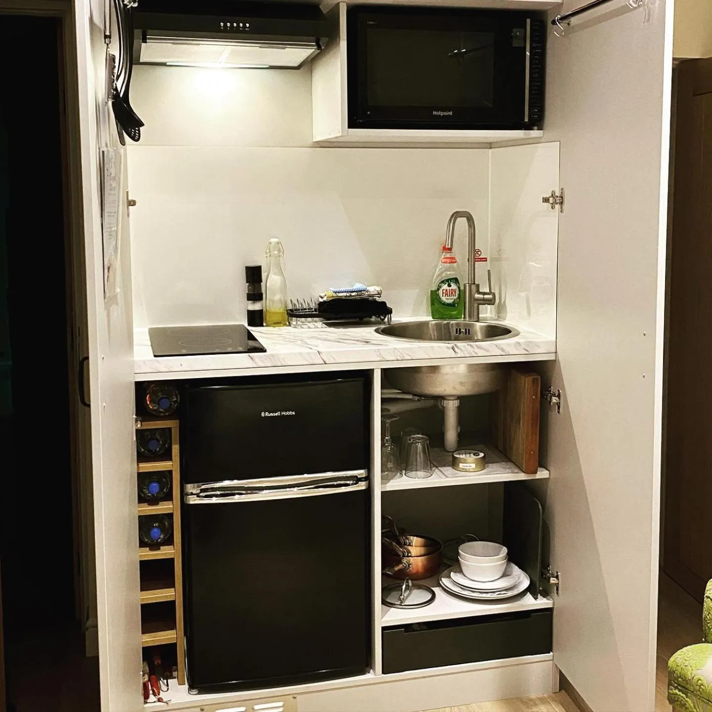 Private Entry Double bedroom with beautiful views!