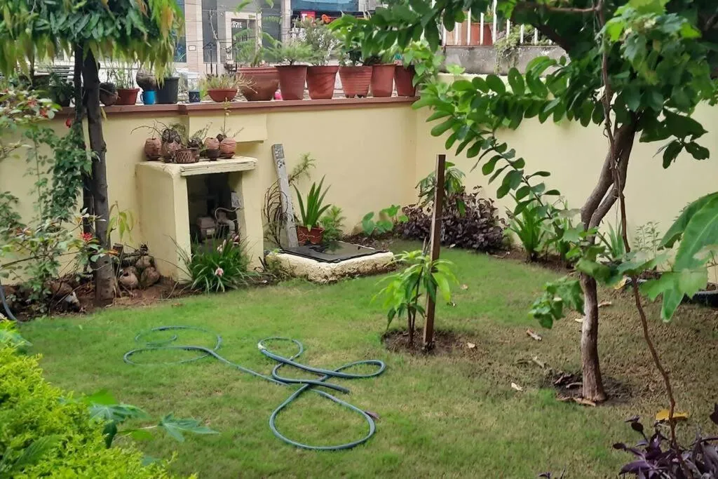 Garden in Padmalayabnb