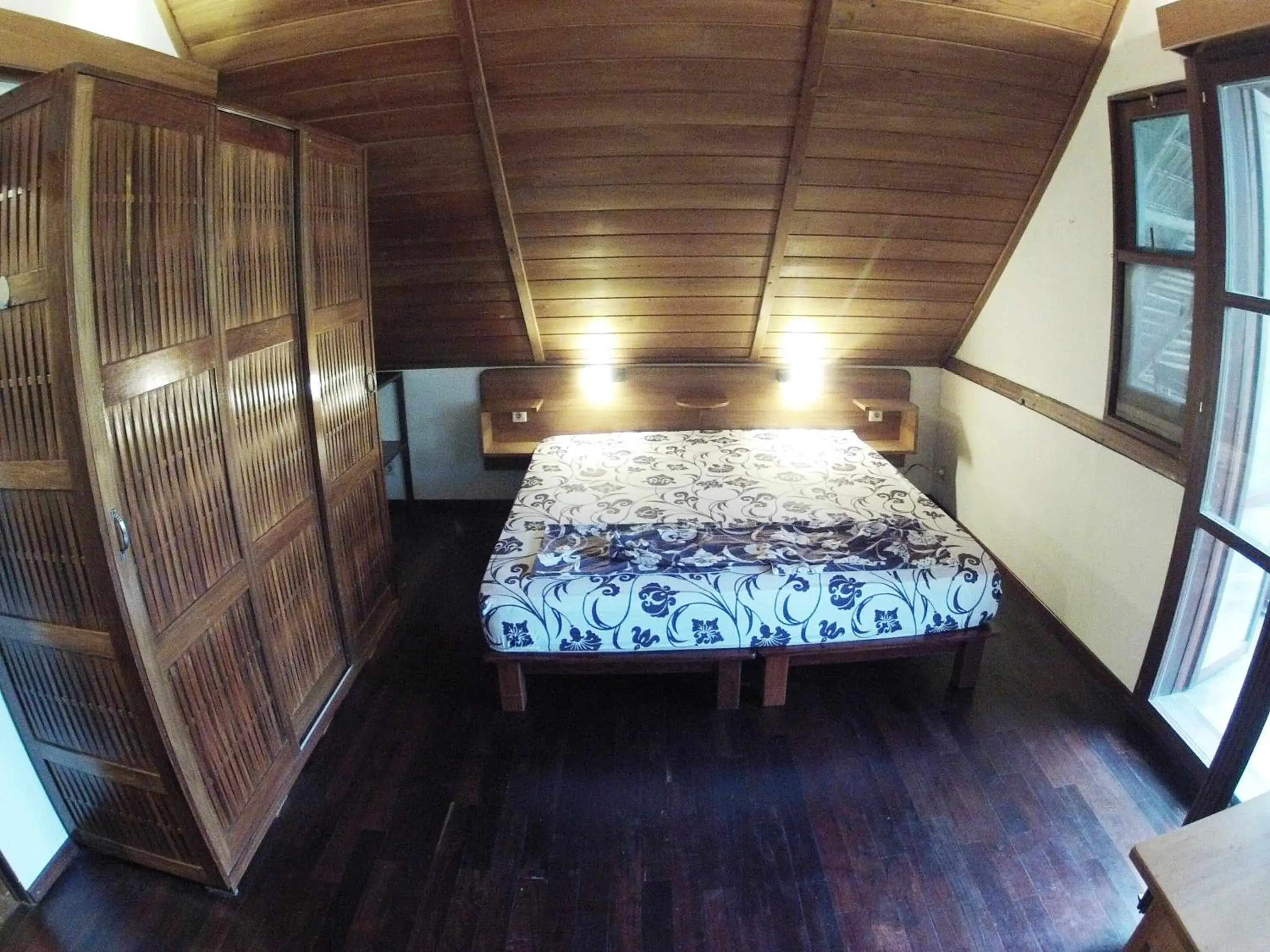Deluxe Double Room with Balcony in Bukit Raya Guesthouse Deluxe Double Room with Balcony in Bukit Raya Guesthouse