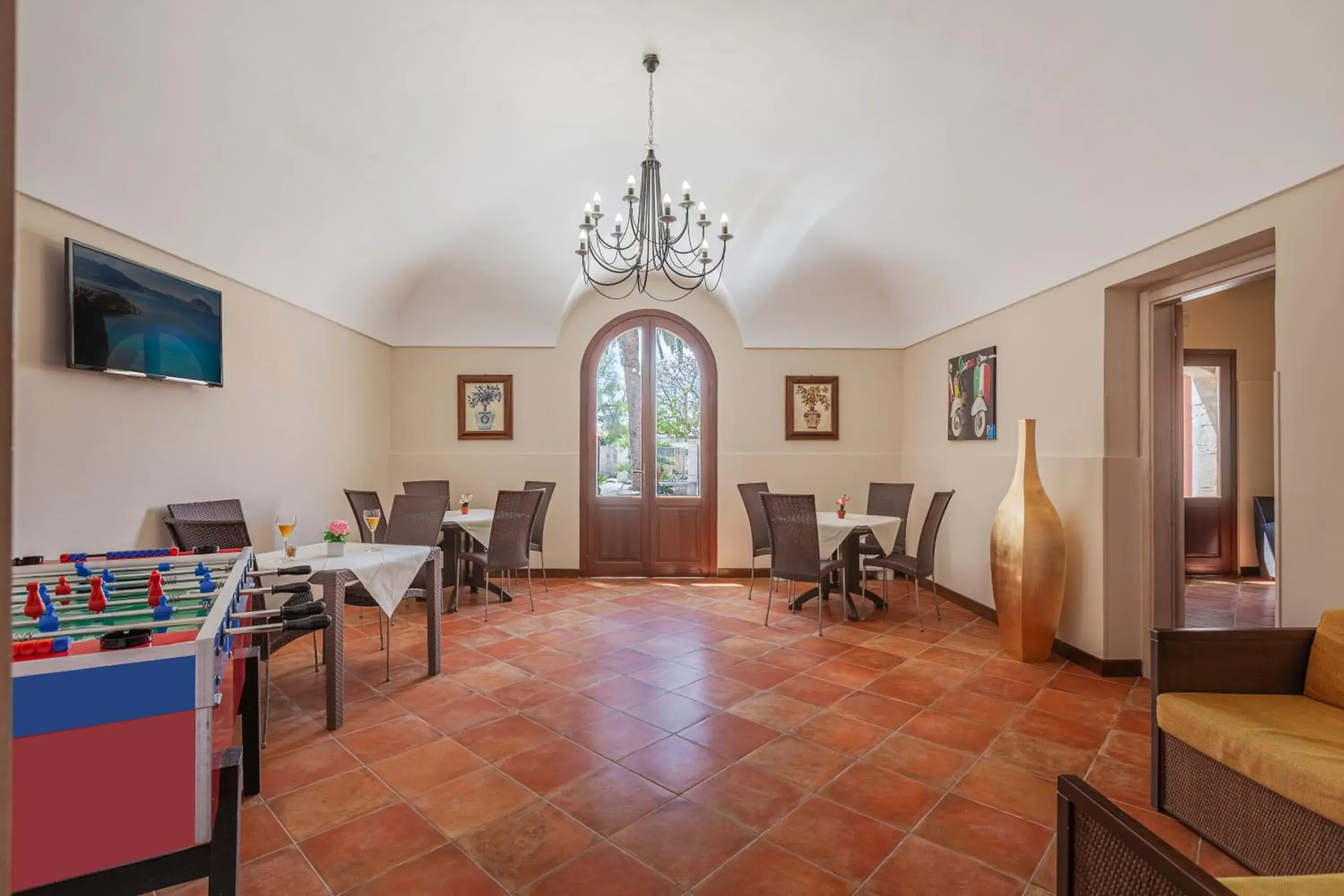 Lounge or bar in Villa Zina Family Resort Lounge or bar in Villa Zina Family Resort