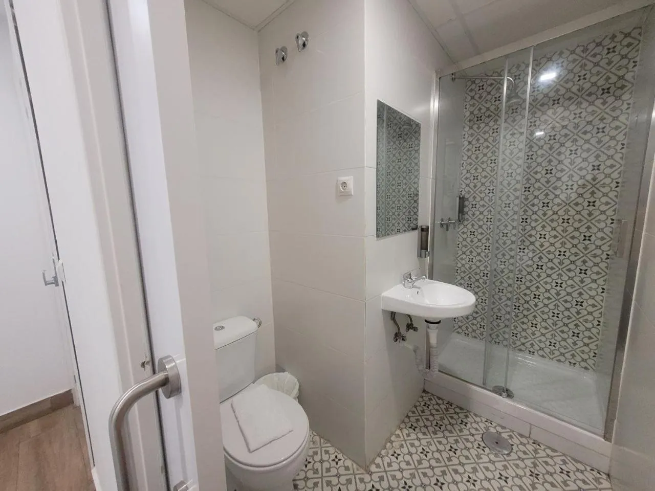 AYZ Elcano - Auto check-in property