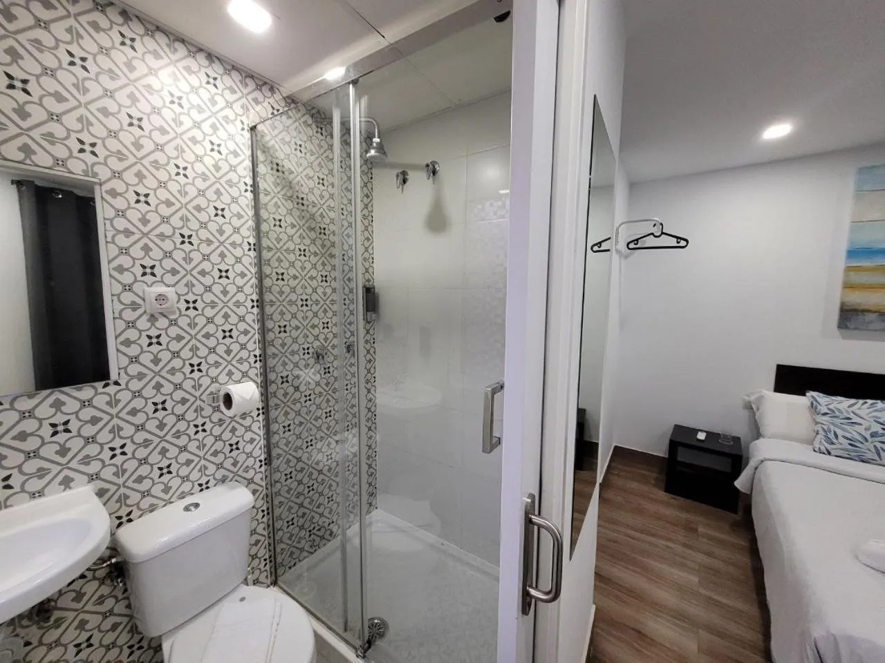 Bathroom in AYZ Elcano - Auto check-in property