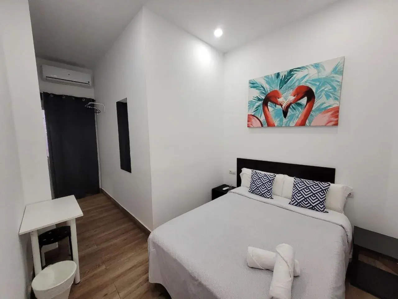 Double Room in AYZ Elcano - Auto check-in property Double Room in AYZ Elcano - Auto check-in property