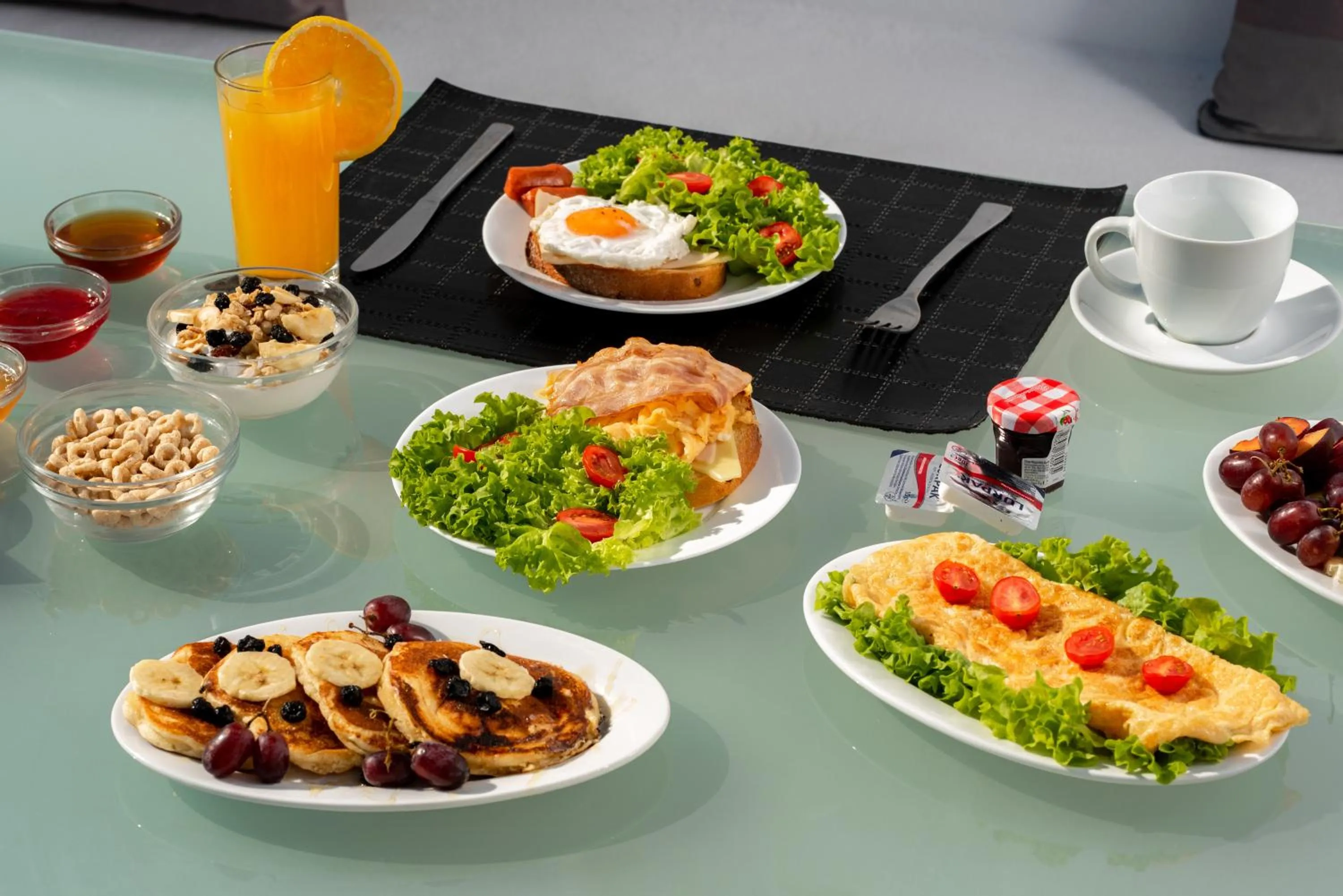 Breakfast in Filoxenia Luxury Villas