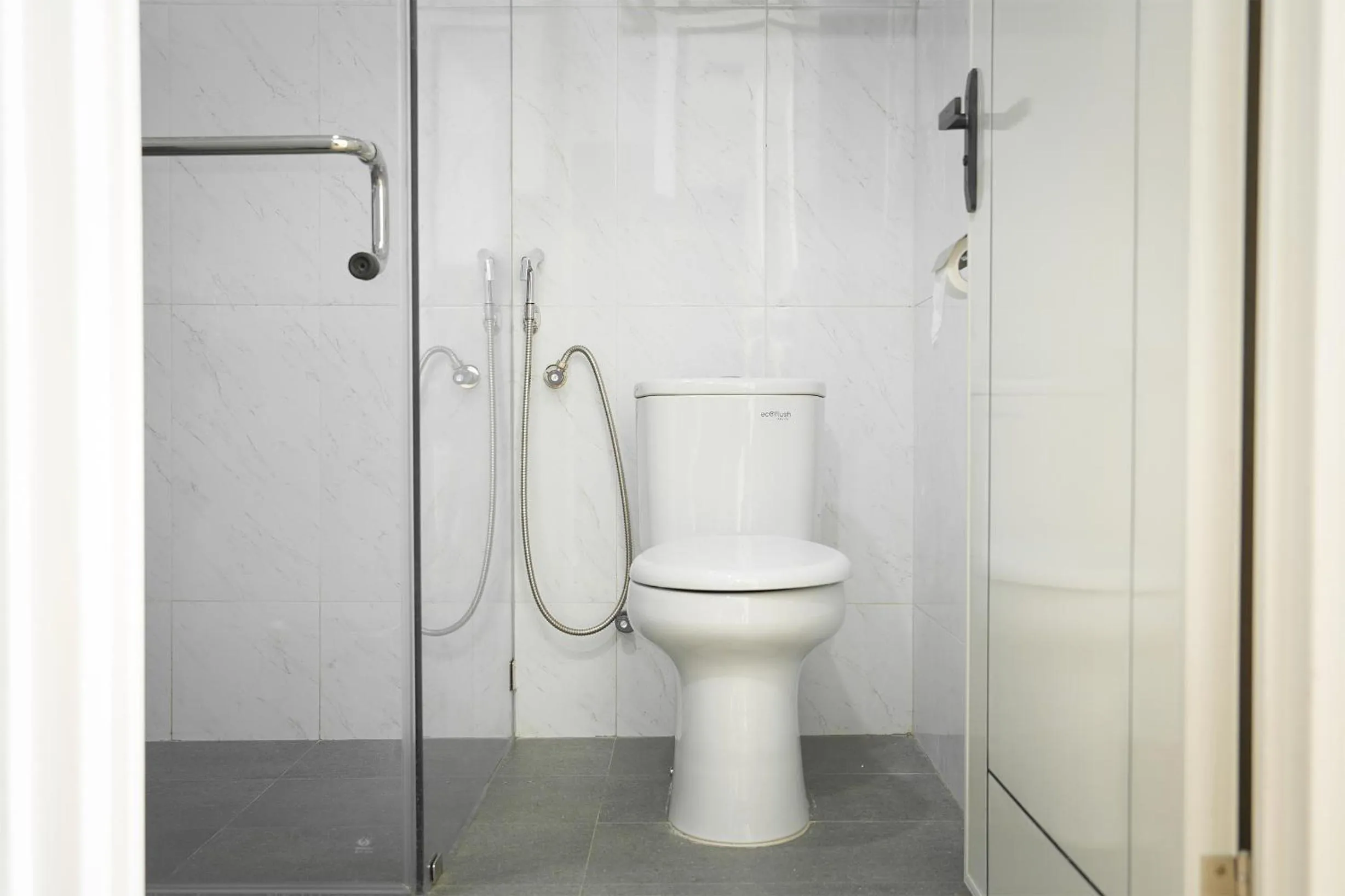 Bathroom in Dreamtel Jakarta