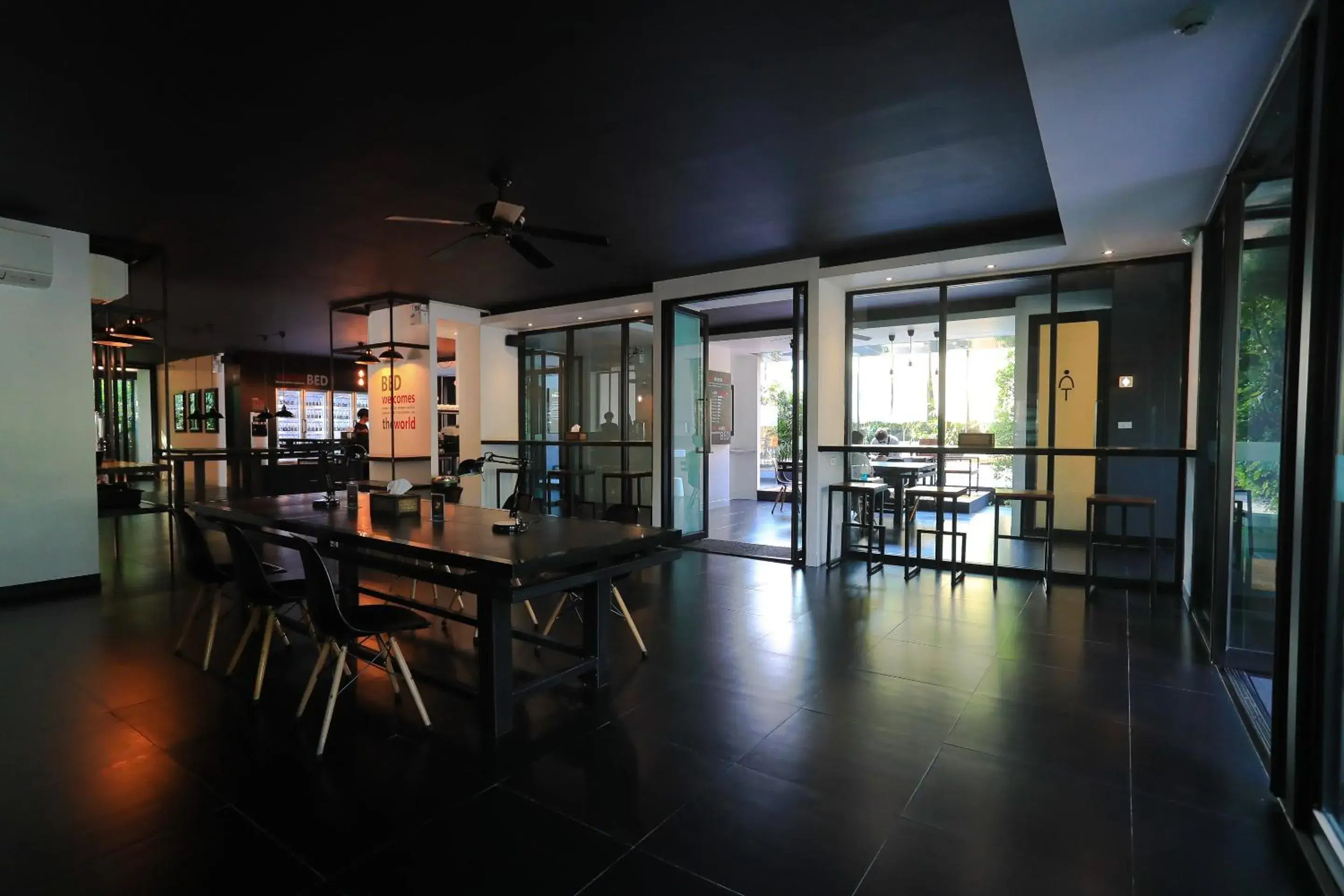 Dining area in BED Nimman - Adults Only Dining area in BED Nimman - Adults Only