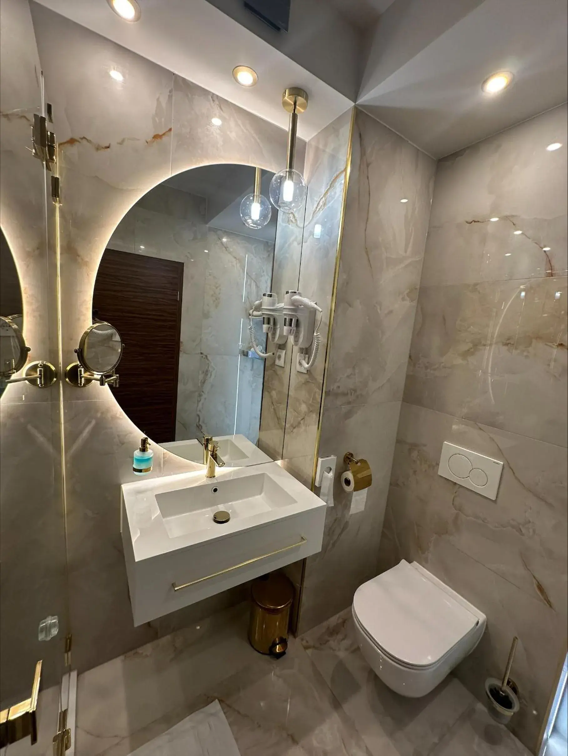 Double Room with Balcony - single occupancy in Simbad Hotel & Bar Superior Double Room with Balcony - single occupancy in Simbad Hotel & Bar Superior