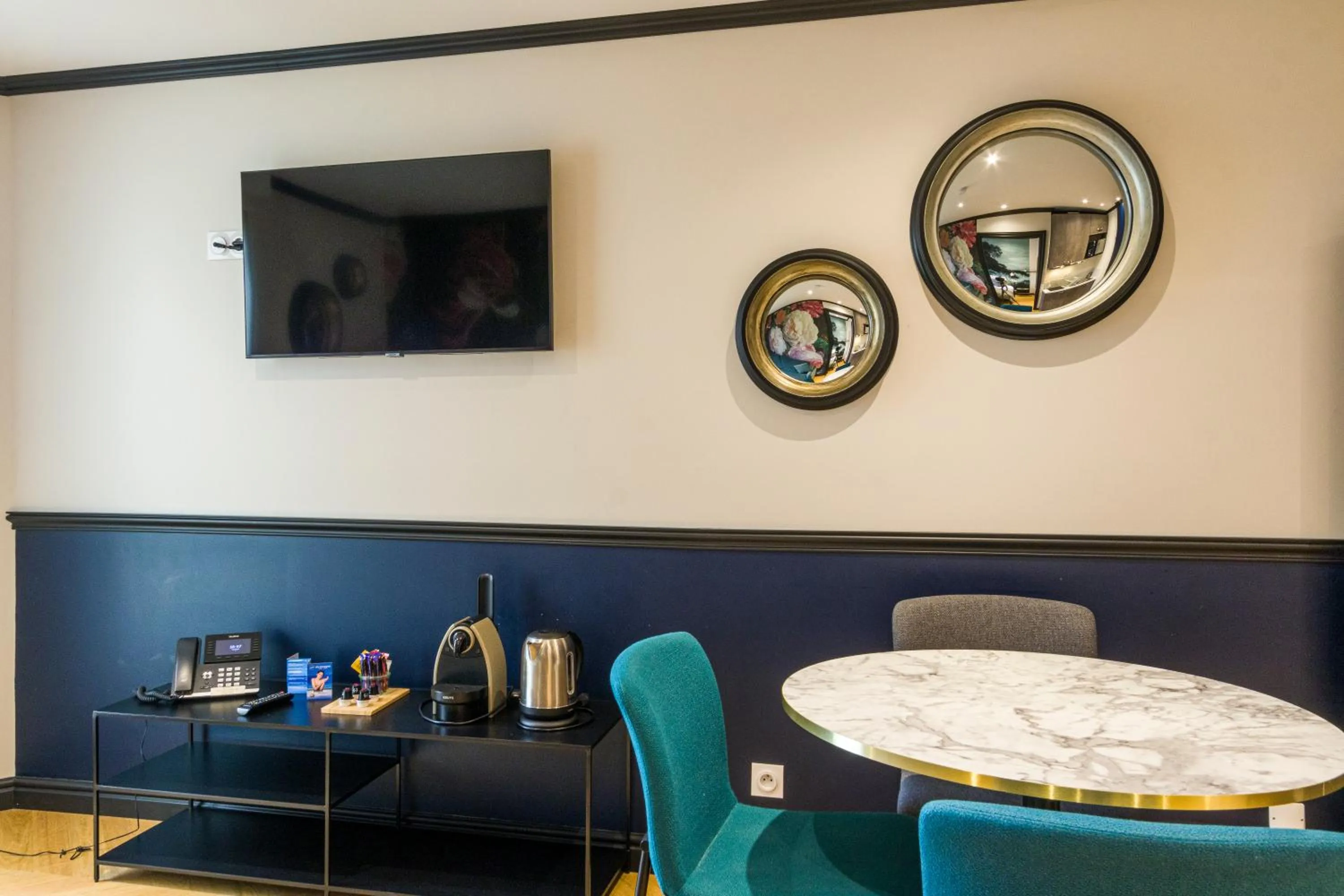 Living room in Best Western Les Bains Hotel et SPA