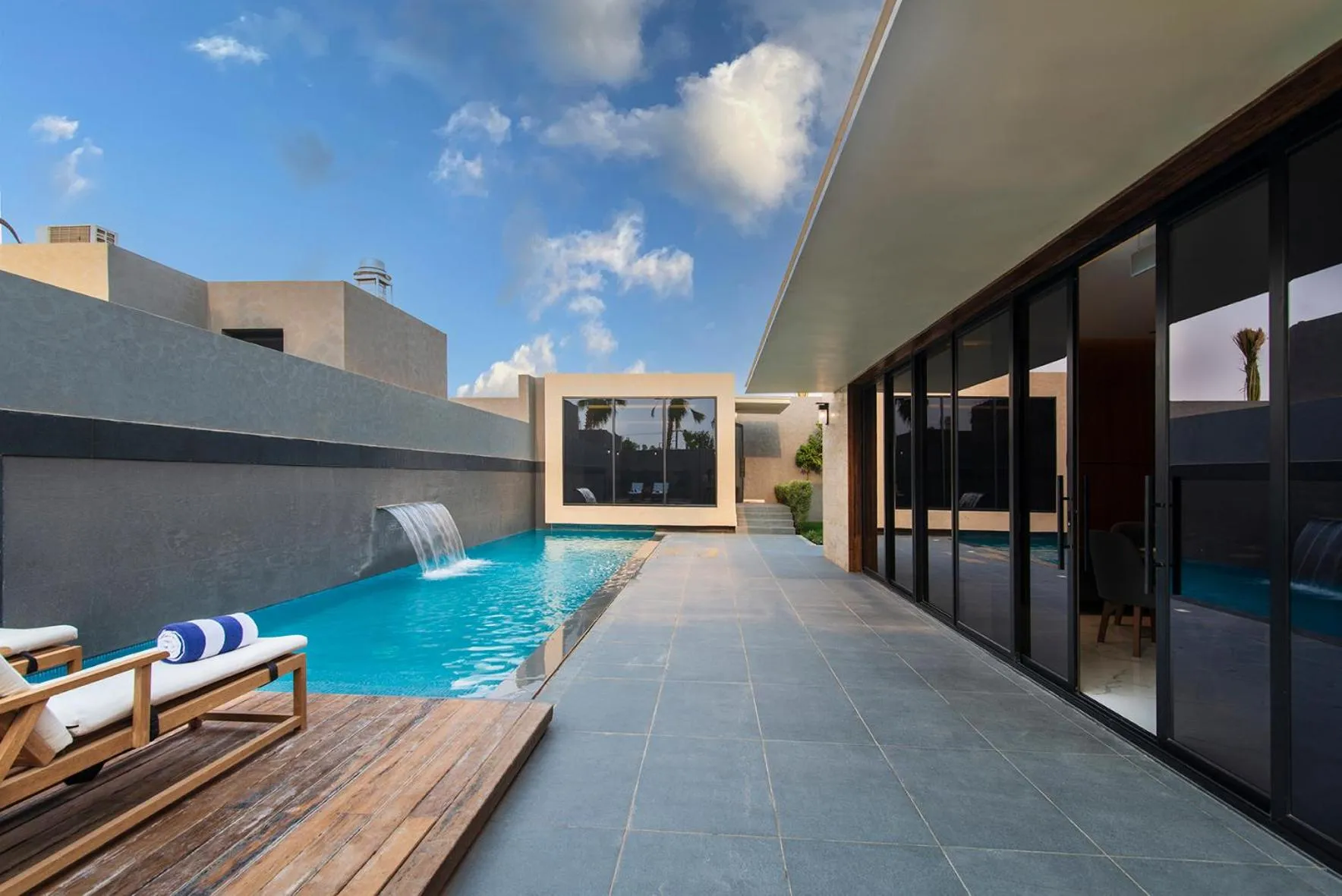 Swimming pool in Q Hotel Resorts -Riyadh