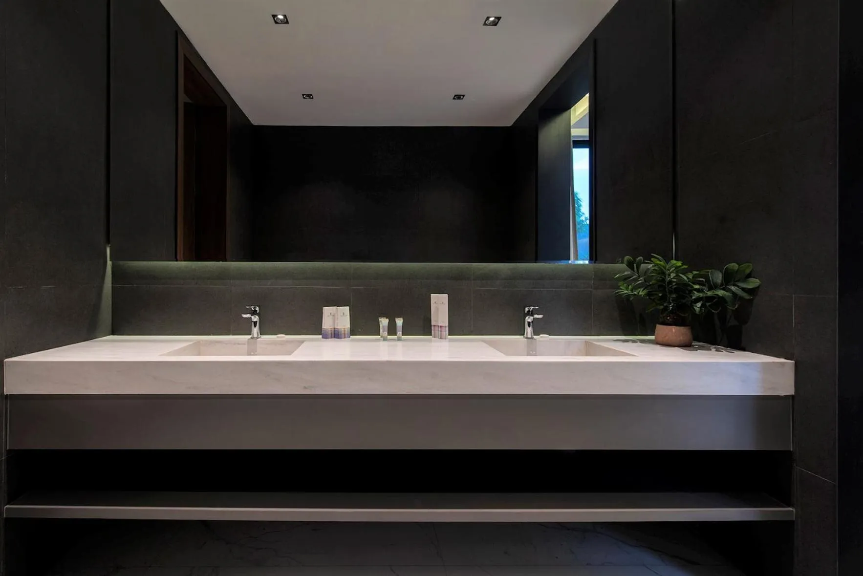 Bathroom in Q Hotel Resorts -Riyadh