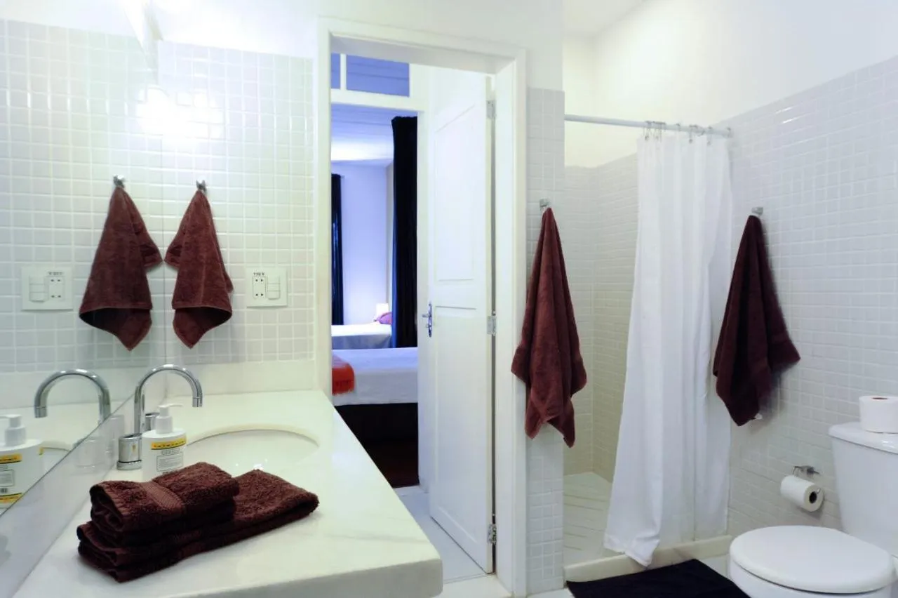 Bathroom in casaJOMO Art, Food & Music B&B